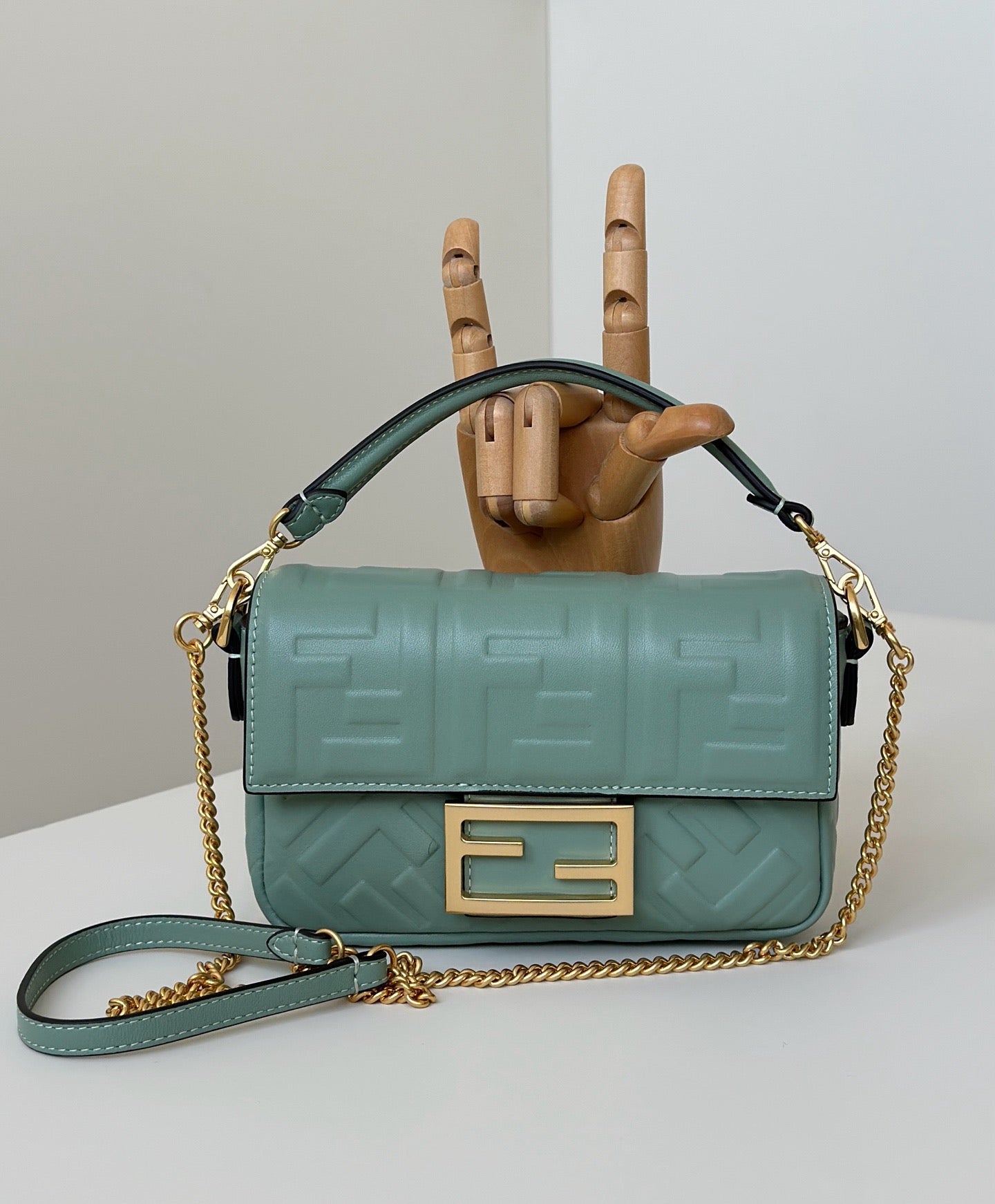 펜디 바게트 백 나파 미니