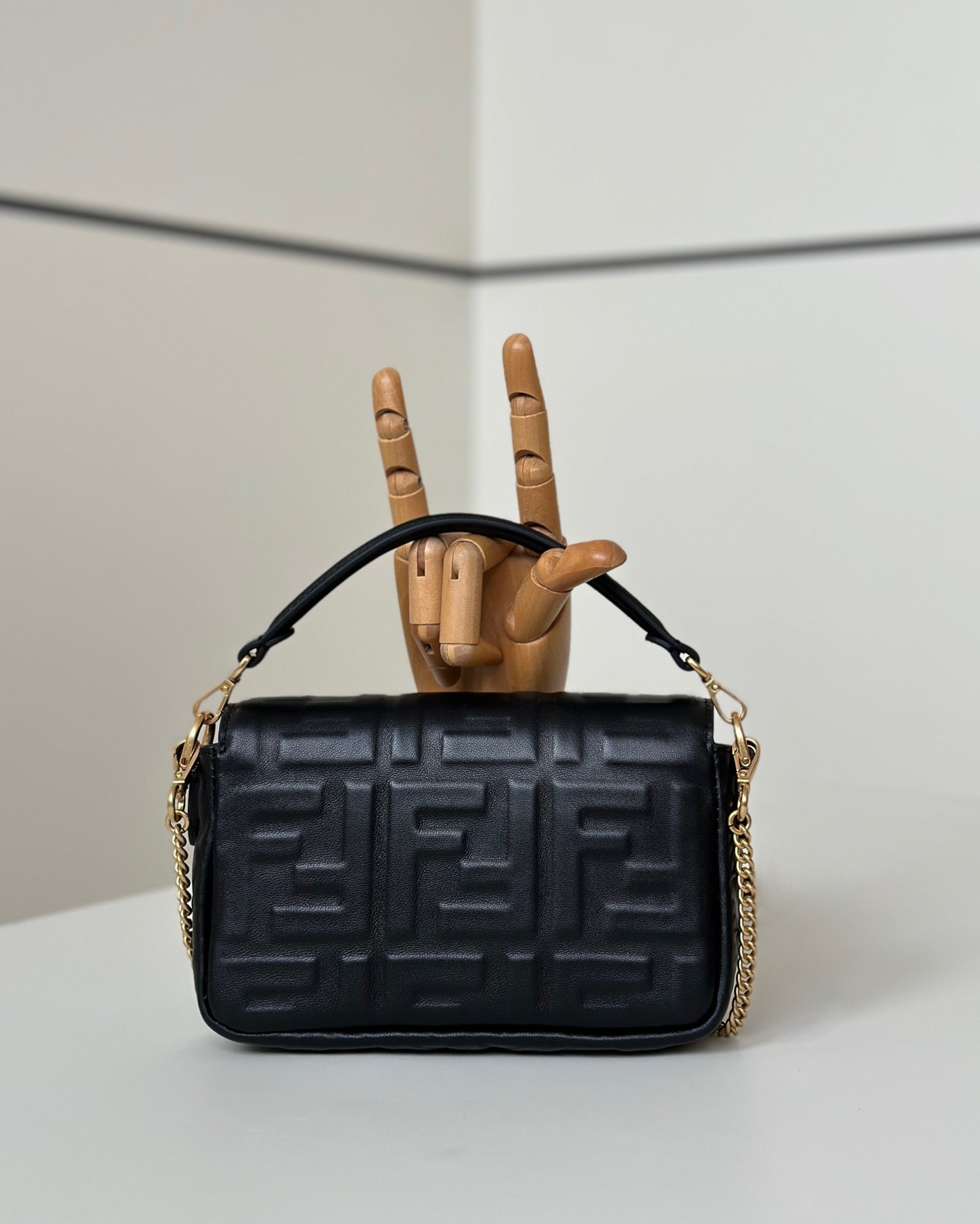 펜디 바게트 백 나파 미니