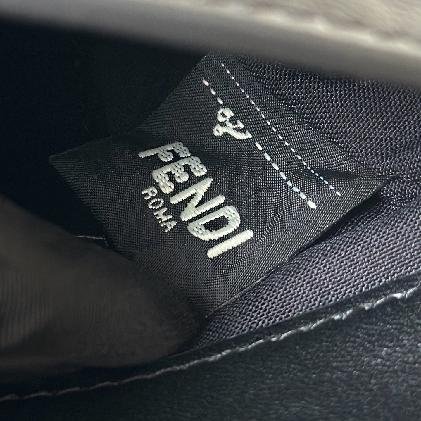 펜디 바게트 백 나파 미니