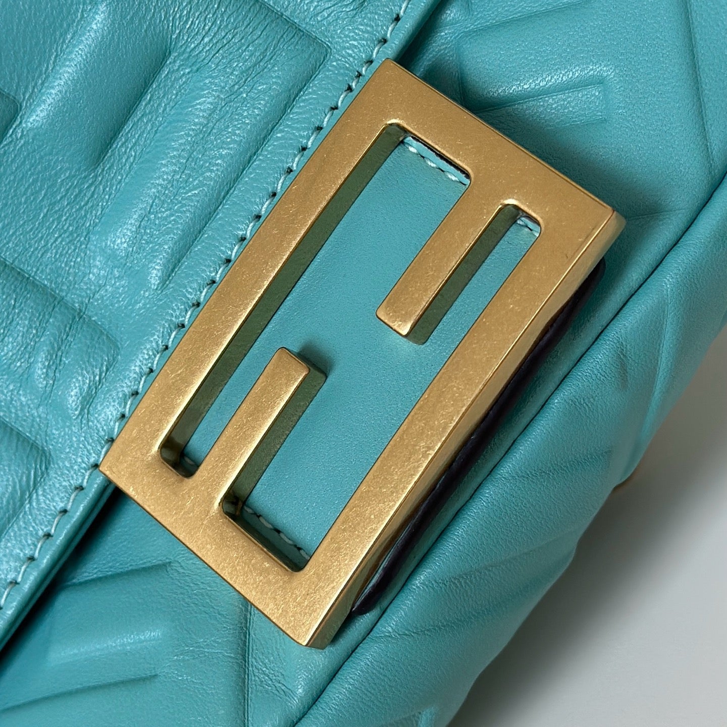 펜디 바게트 백 나파 미니