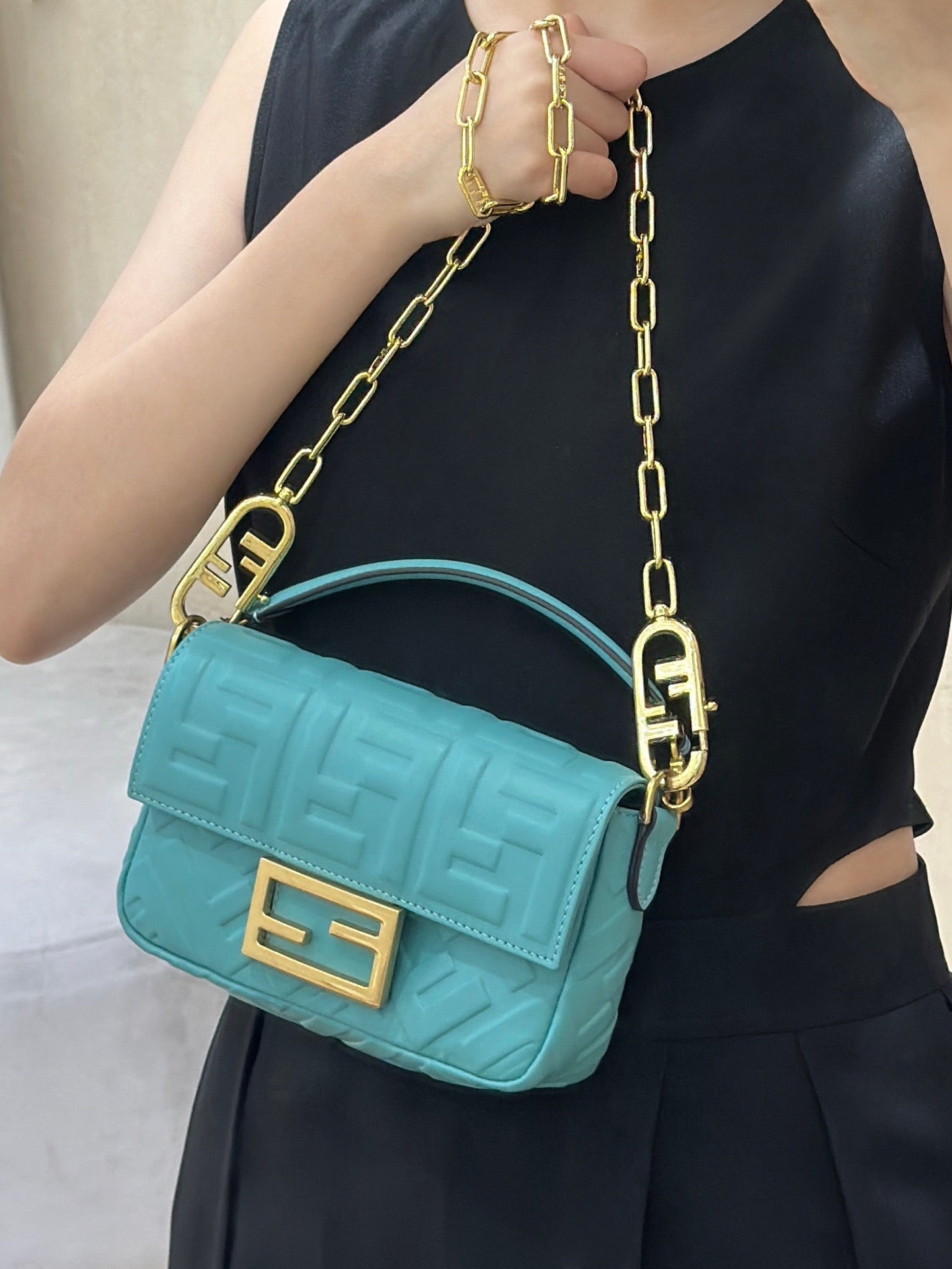 펜디 바게트 백 나파 미니