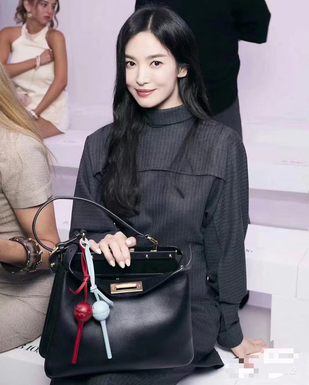 펜디 피카부 소프트 미디움