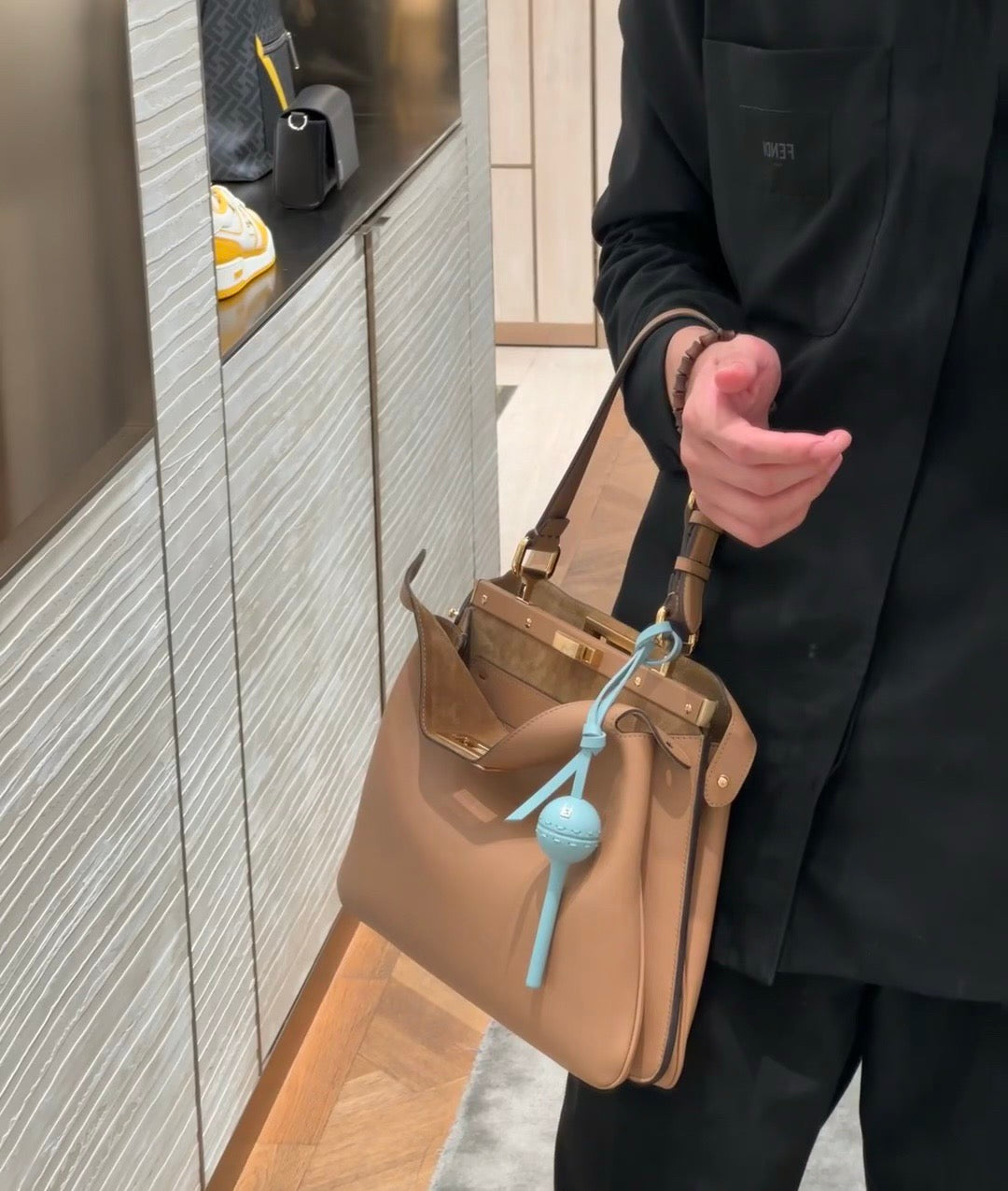 펜디 피카부 소프트 미디움