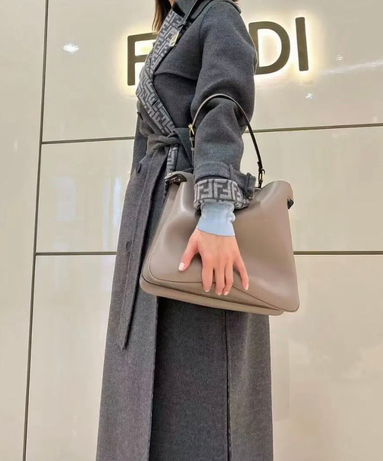 펜디 피카부 소프트 미디움