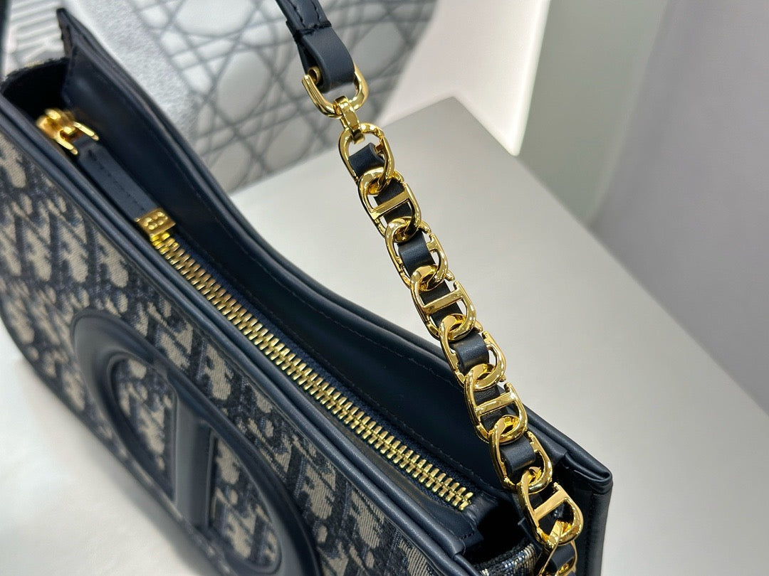 디올 시그니처 미니 호보백