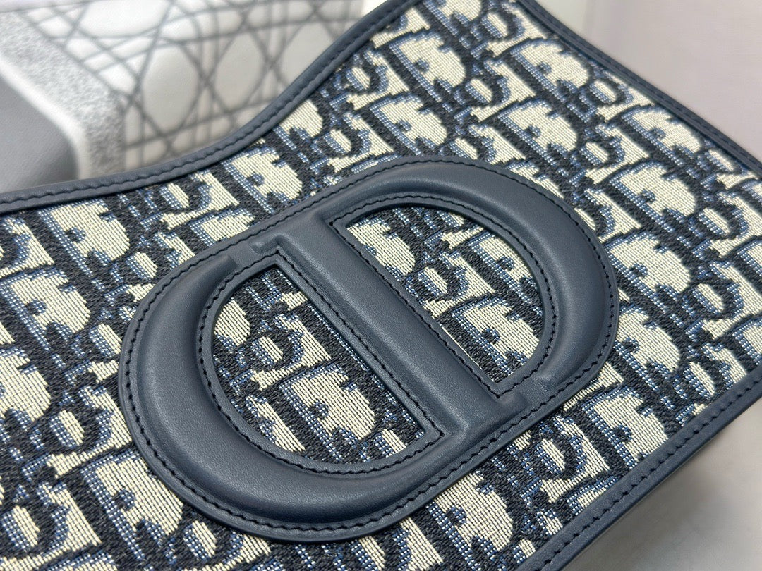 디올 시그니처 미니 호보백