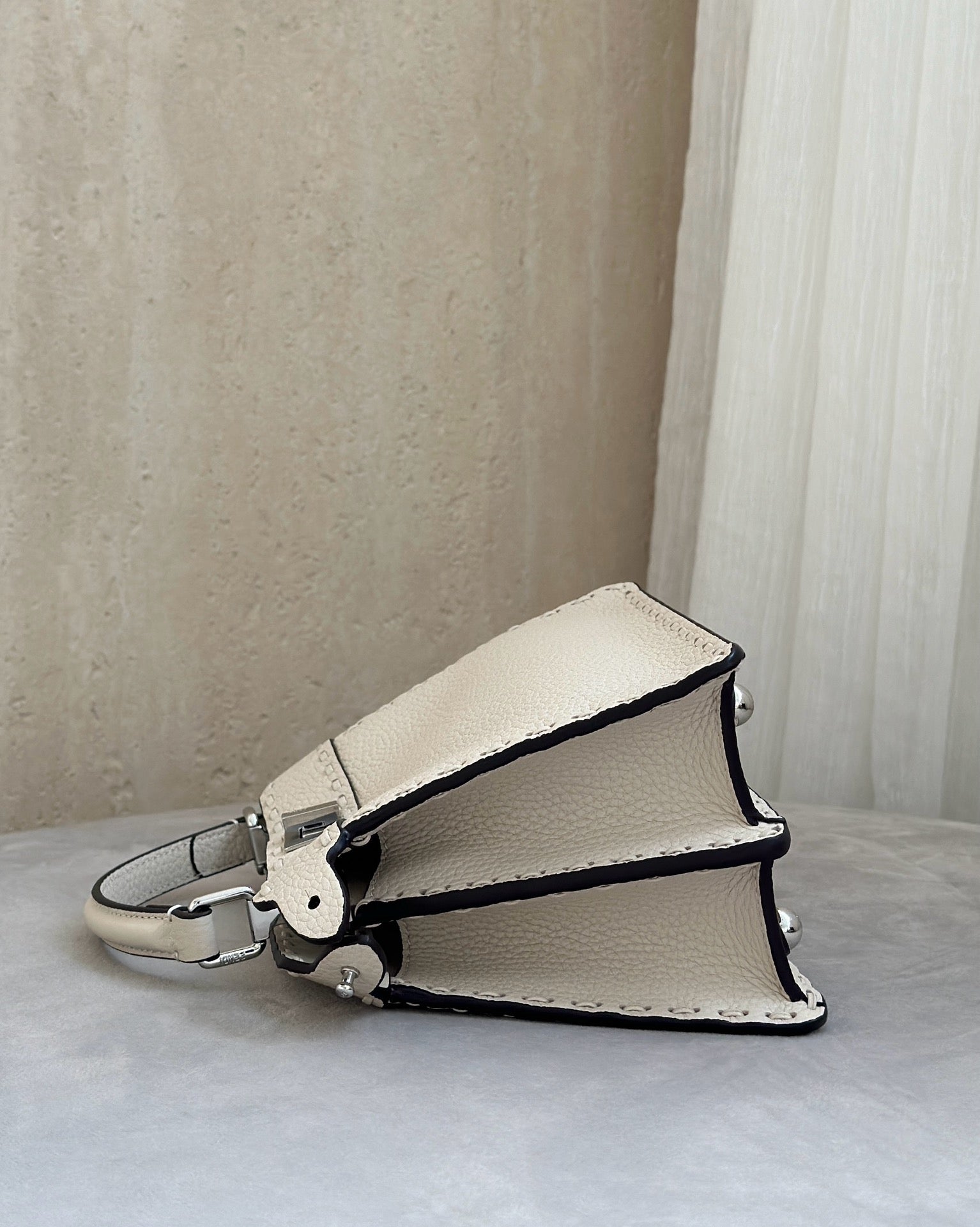 펜디 피카부 I See U 로마노 쁘띠