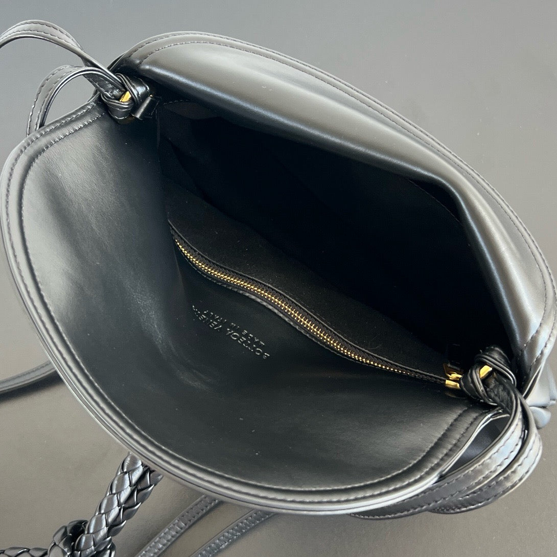 보테가 베네타 리베르타 숄더백 미디움