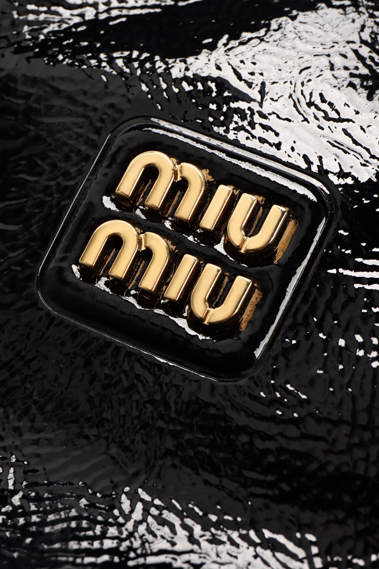 미우미우 나플락 파우치 페이던트 미니백