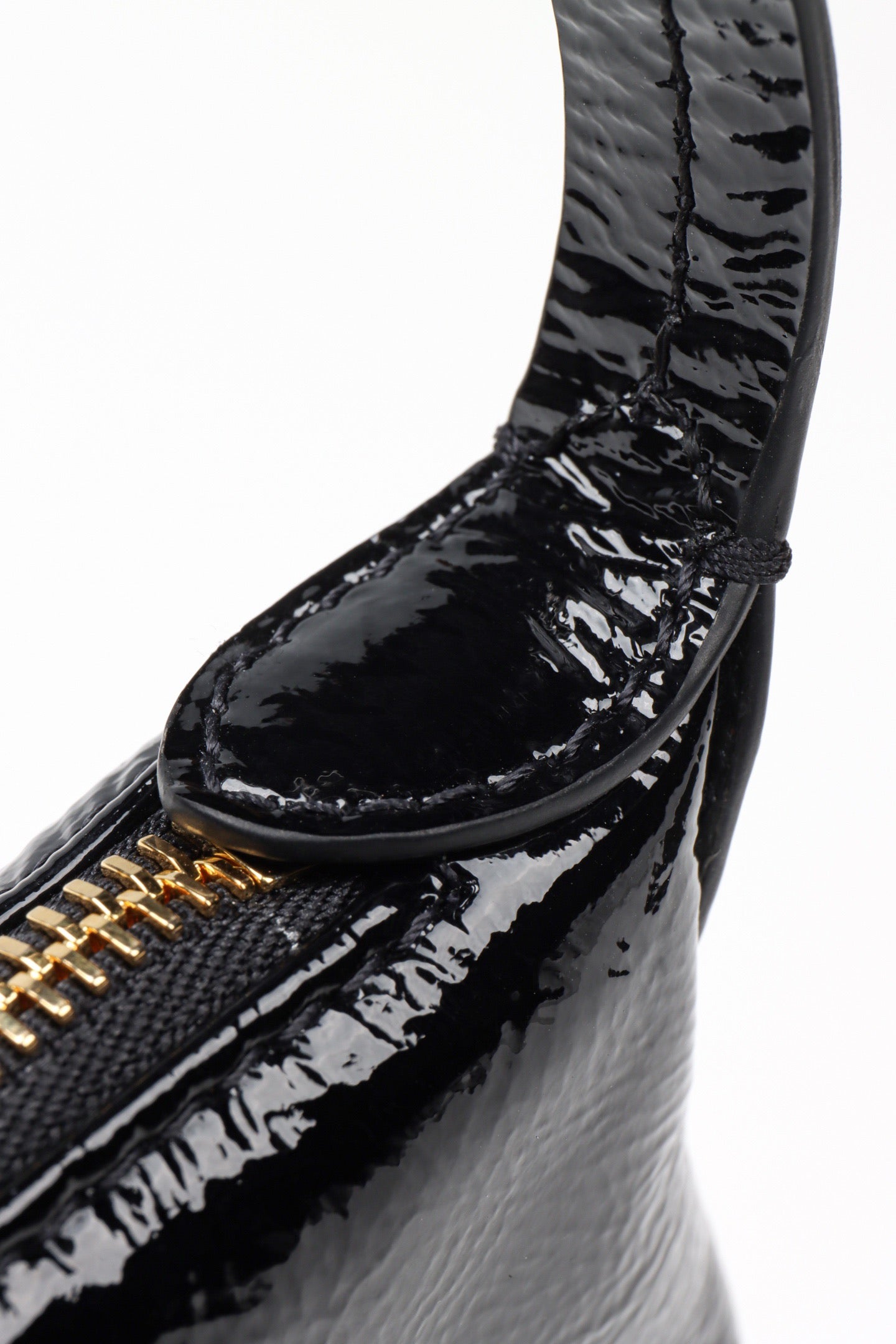 미우미우 나플락 파우치 페이던트 미니백