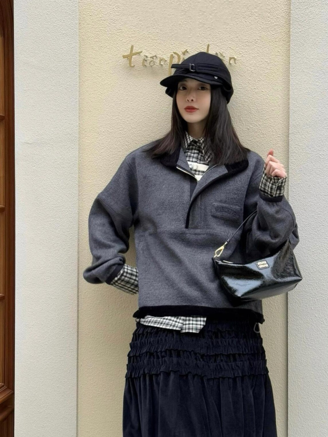 미우미우 나플락 파우치 페이던트 미니백