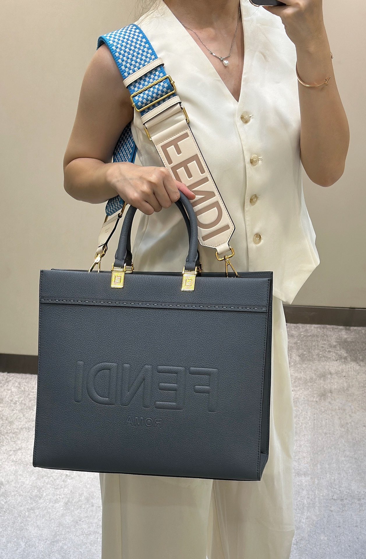 펜디 선샤인 토트백 미디움