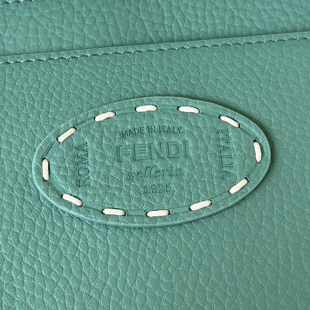 펜디 피카부 I See U 파이톤 탑핸들 미디움