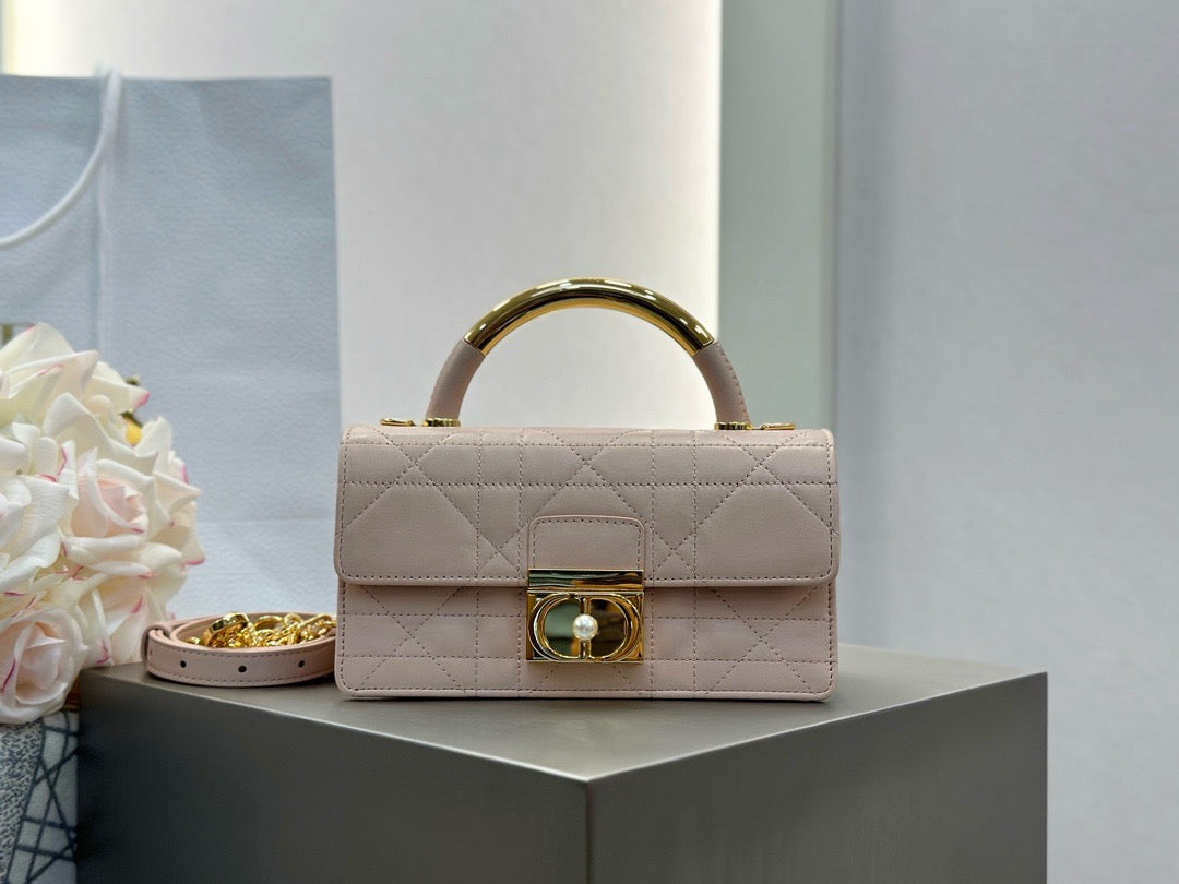 디올 매크로까나쥬 앙주백