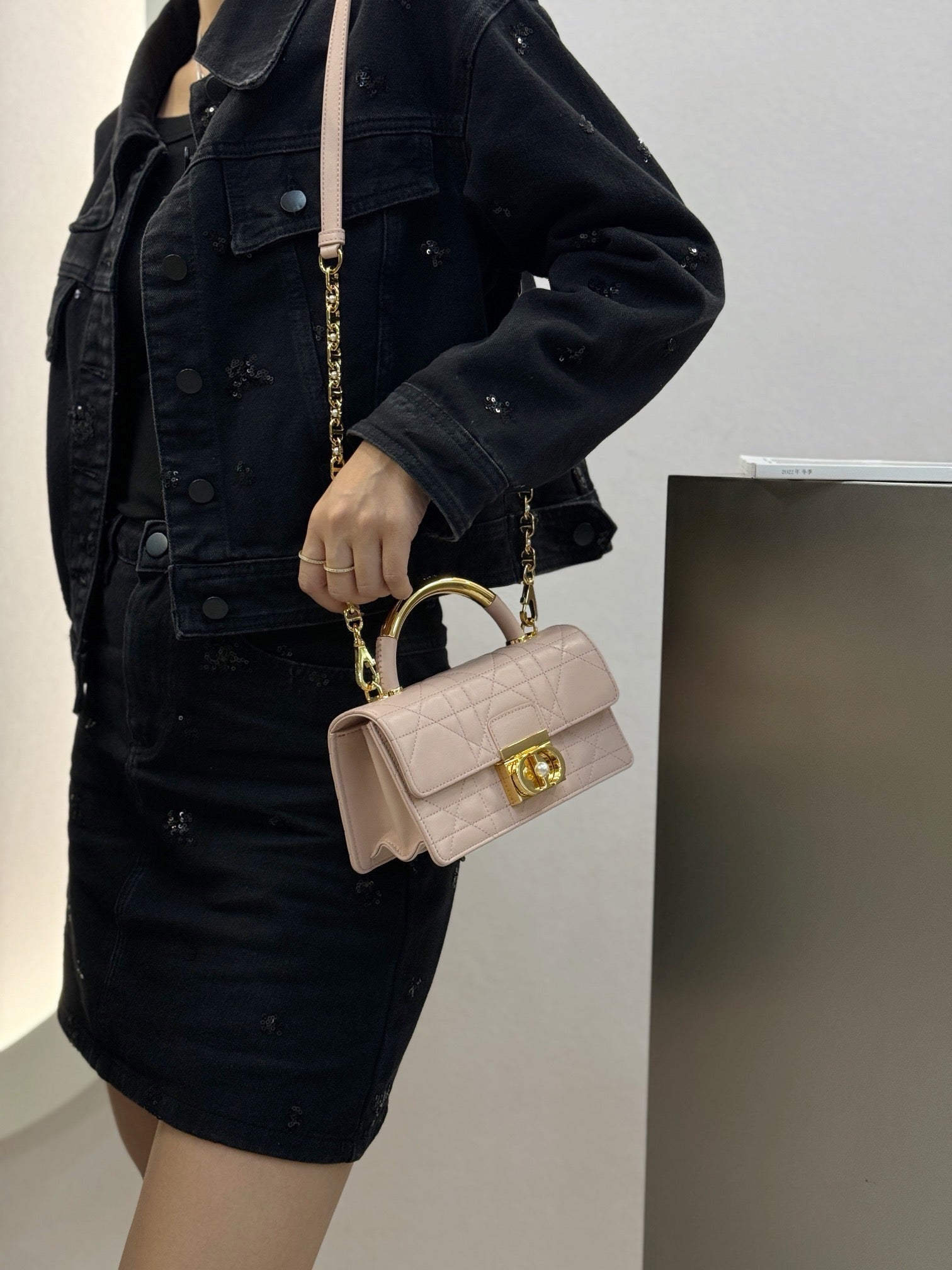 디올 매크로까나쥬 앙주백