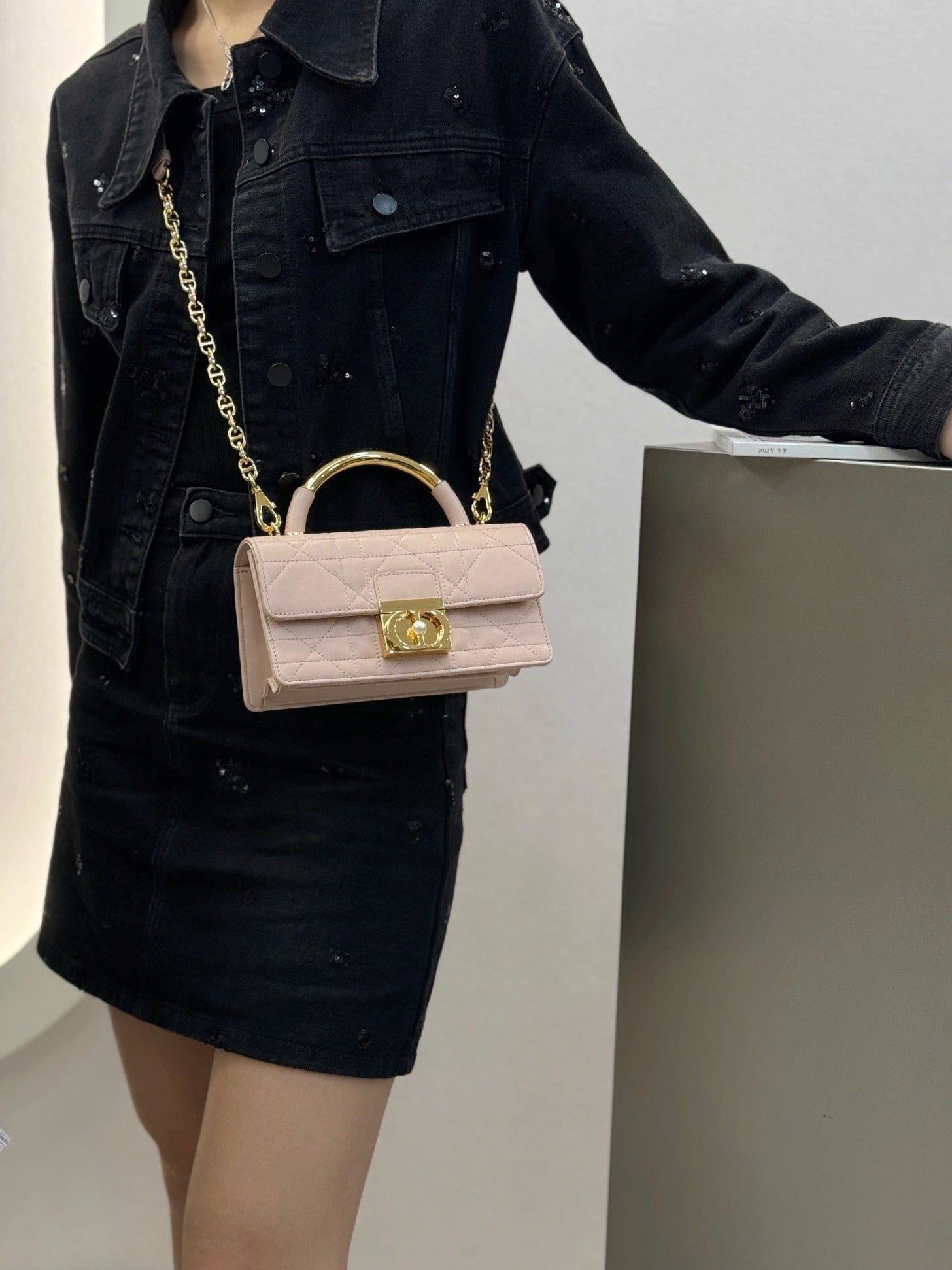 디올 매크로까나쥬 앙주백