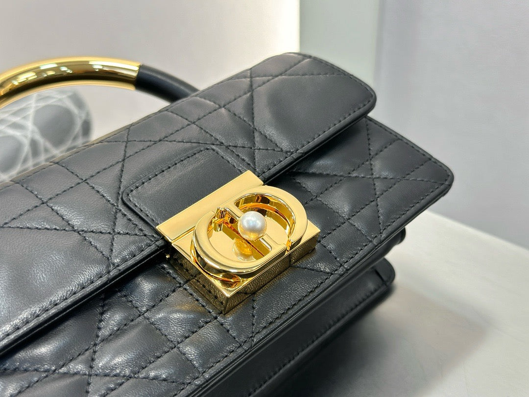 디올 매크로까나쥬 앙주백