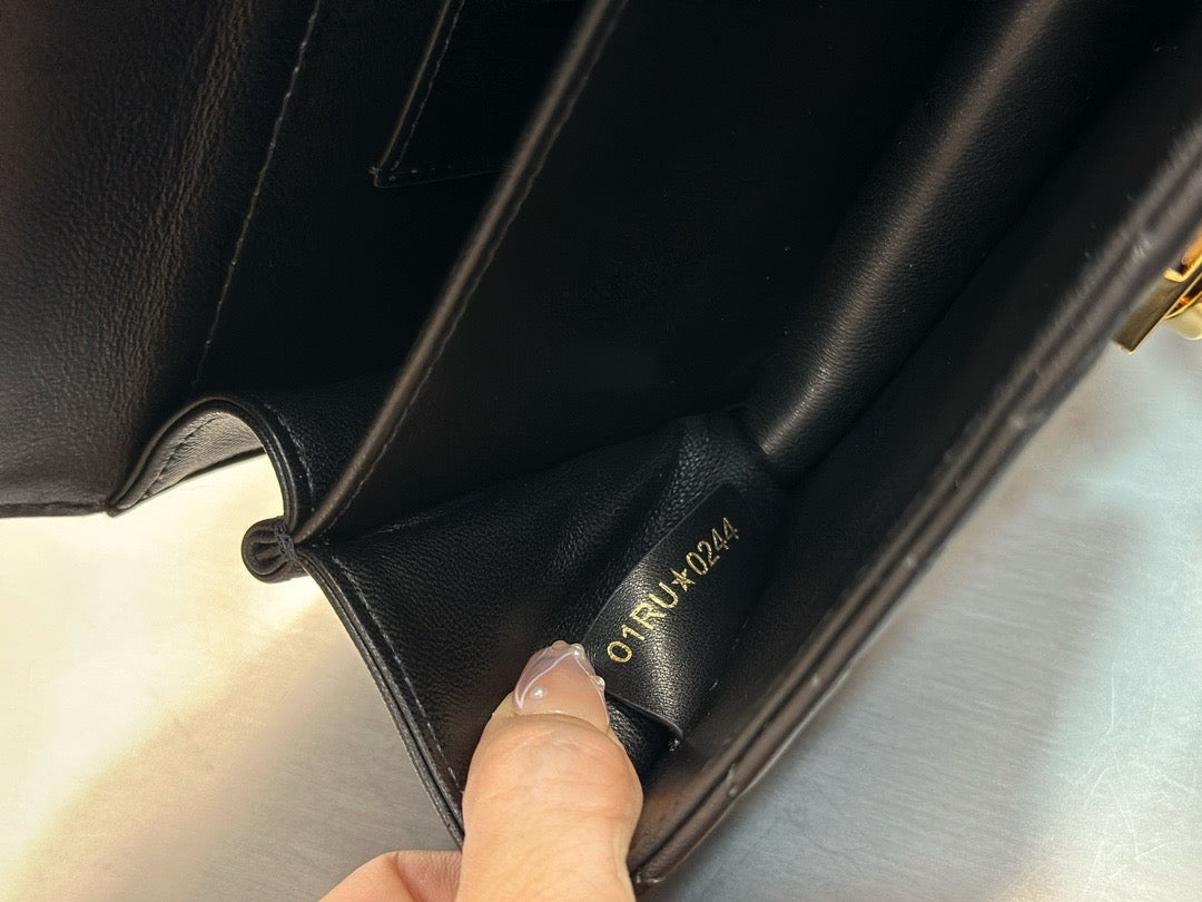 디올 매크로까나쥬 앙주백