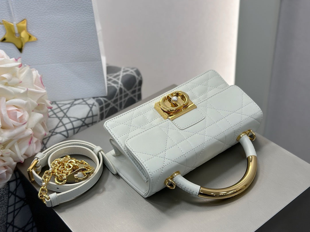 디올 매크로까나쥬 앙주백