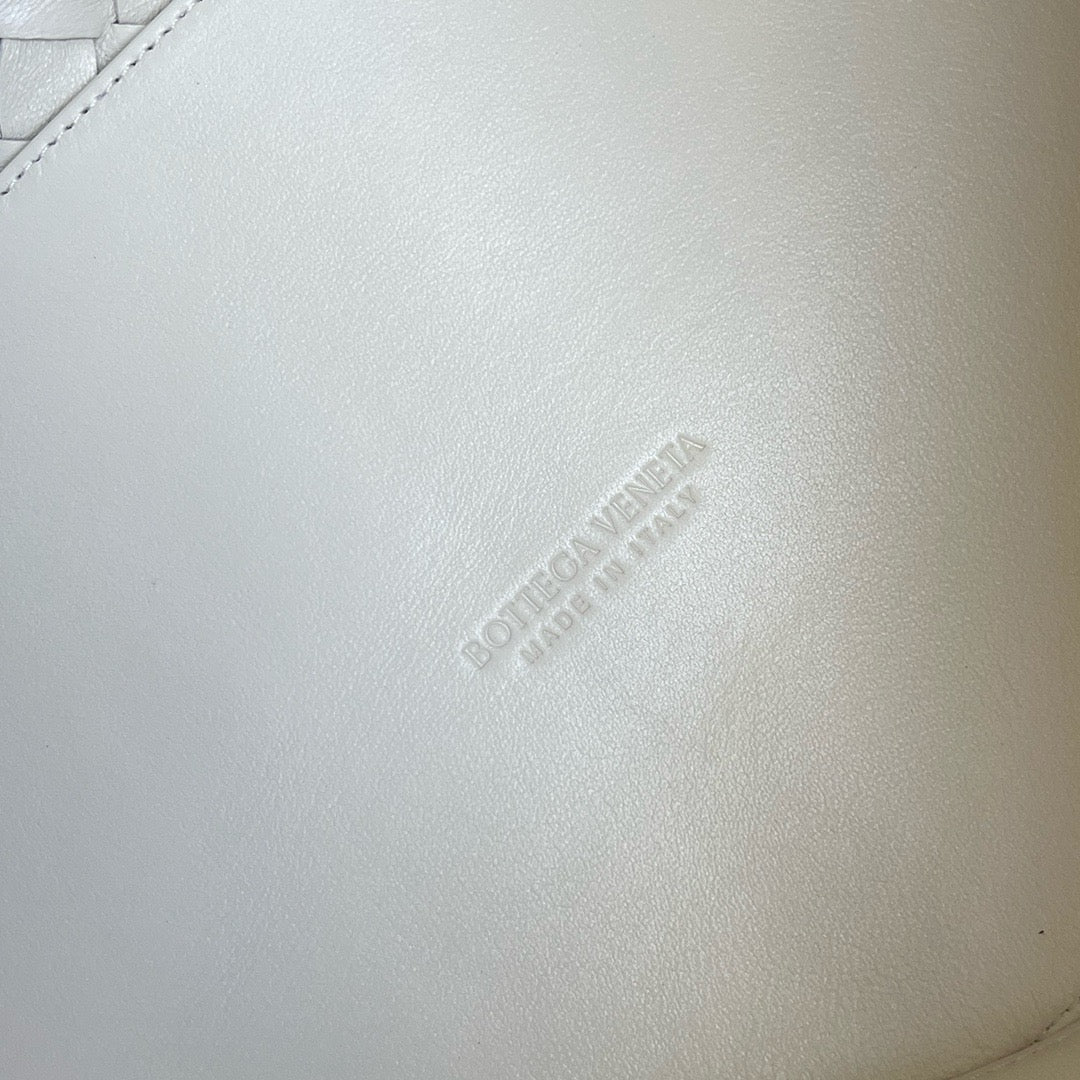 보테가 베네타 안디아모 라지