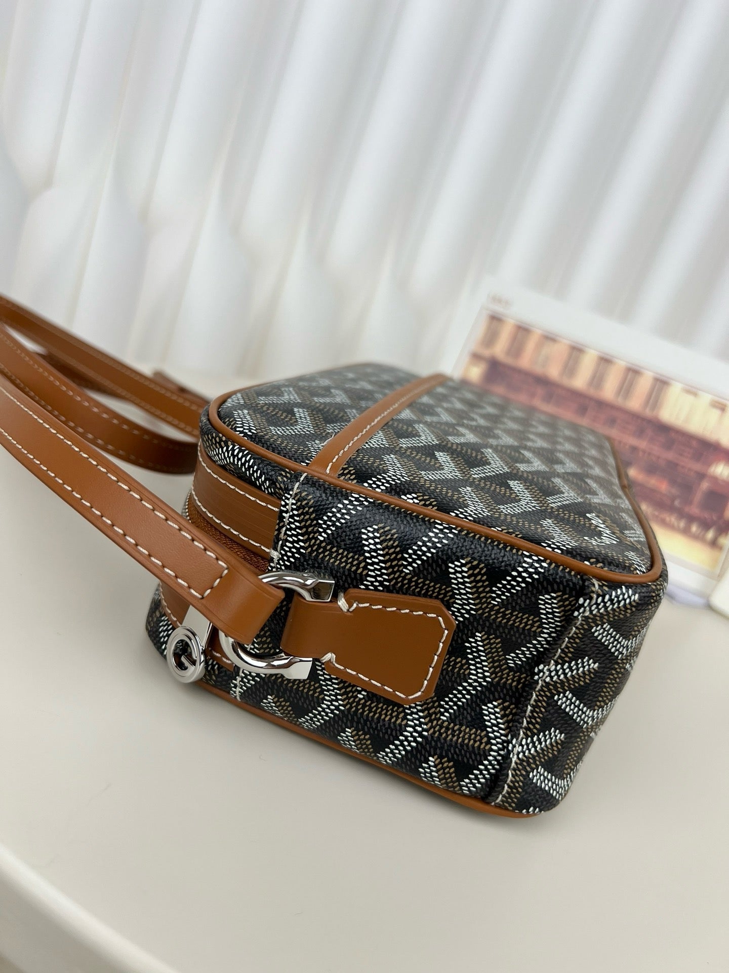 고야드 카페르 크로스백