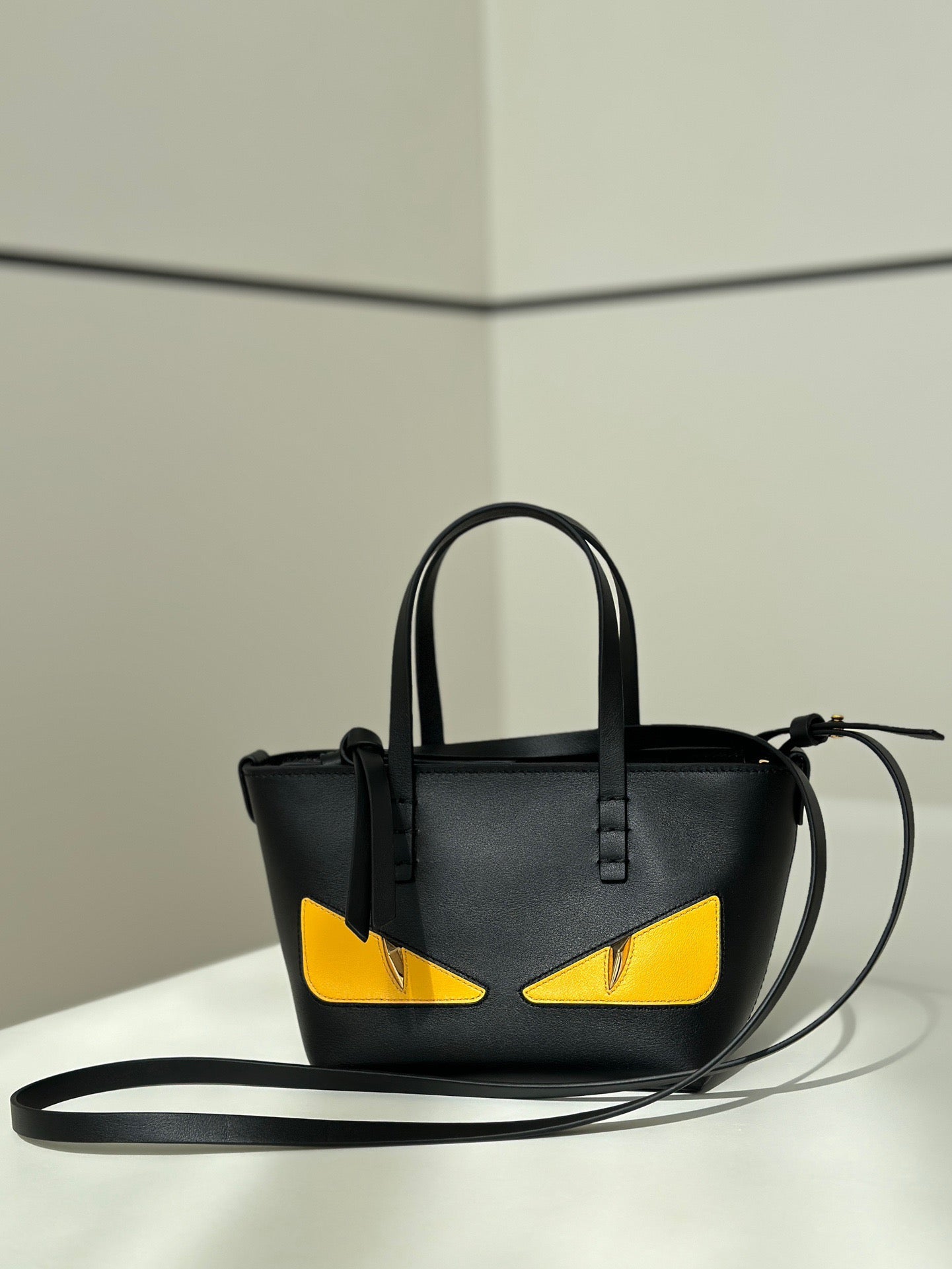 펜디 롤 펜디 아이즈 미니