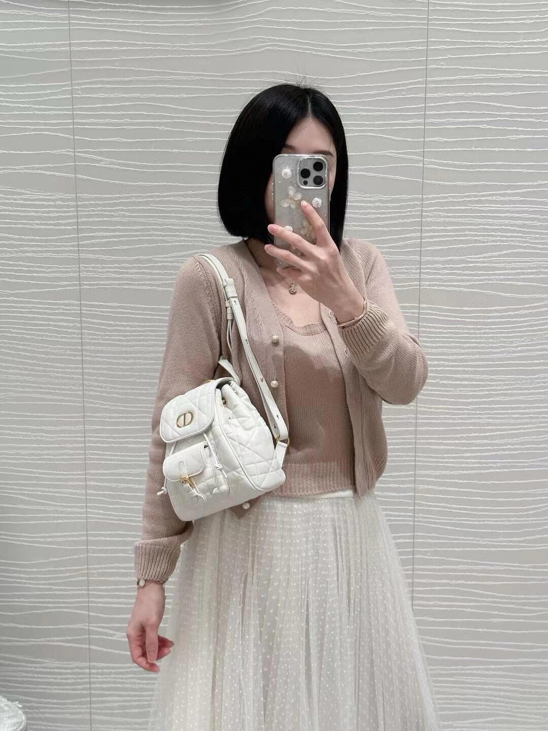 디올 카로 스몰 백팩