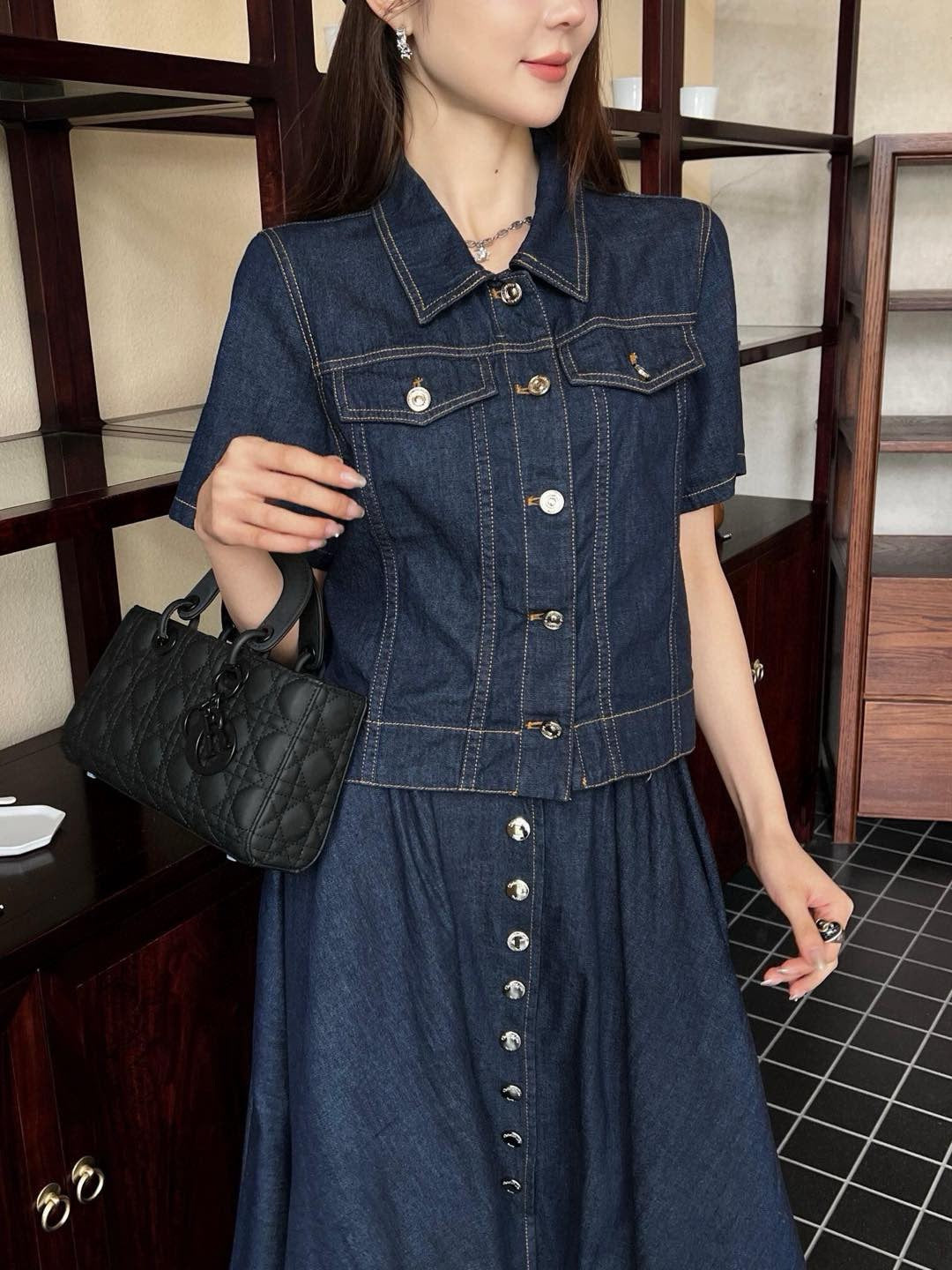 디올 울트라 매트 디조이백 미디움