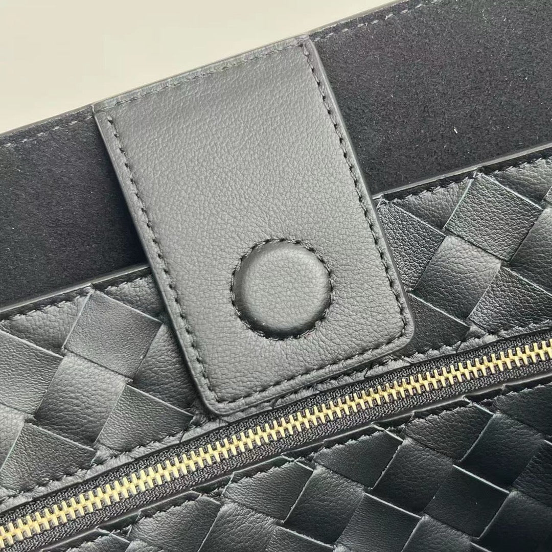 보테가 베네타 스무스 레더 안디아모 라지