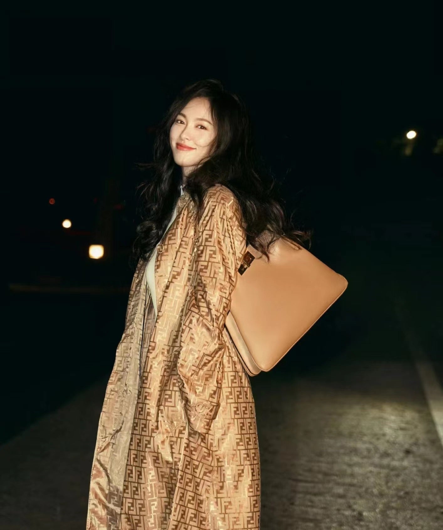 펜디 피카부 소프트 라지