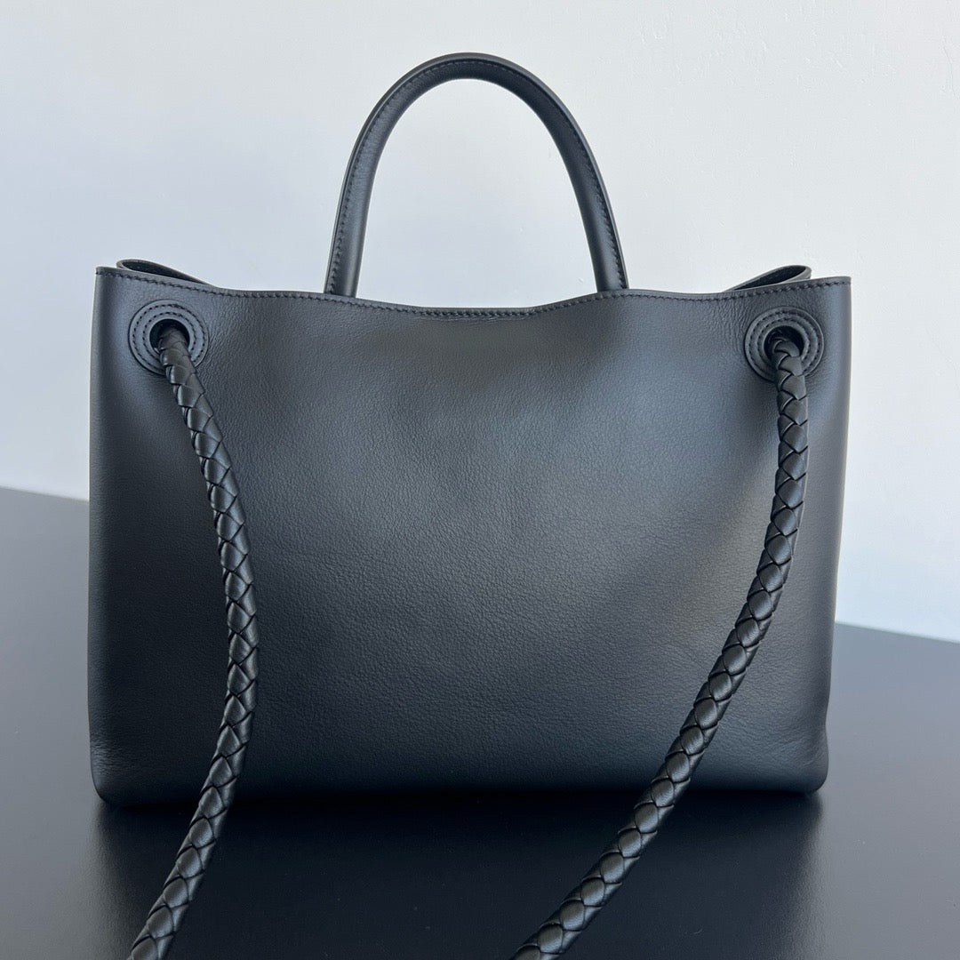 보테가 베네타 스무스 레더 안디아모 미디움