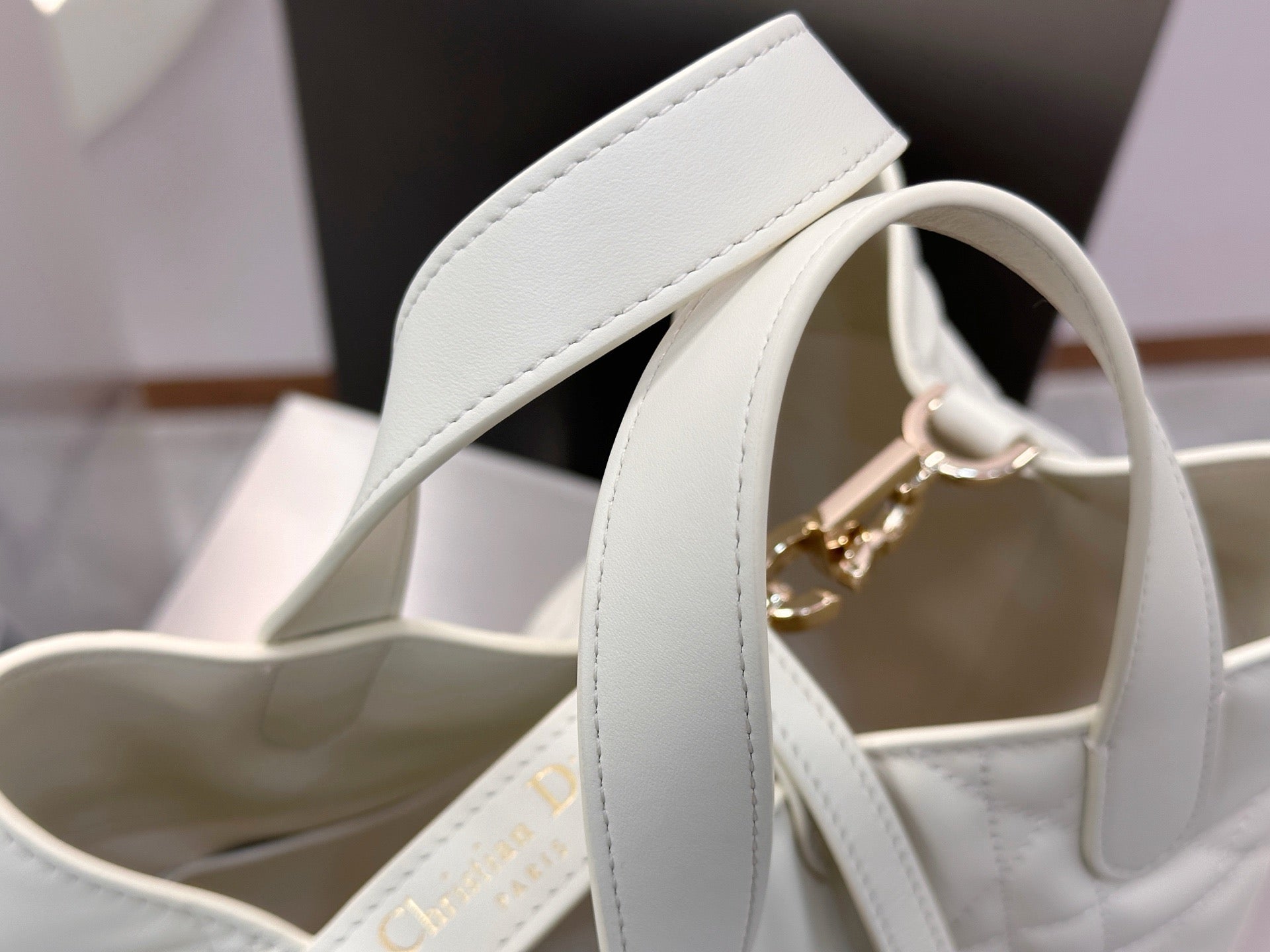 디올 버티컬 뚜주흐백 스몰,미디움