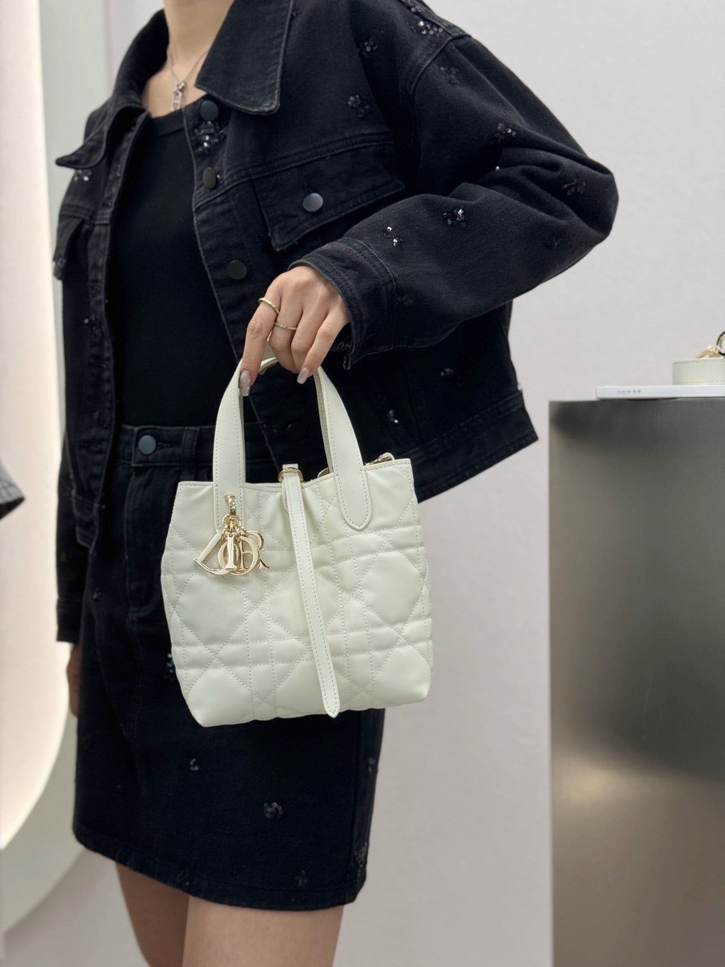 디올 버티컬 뚜주흐백 스몰,미디움