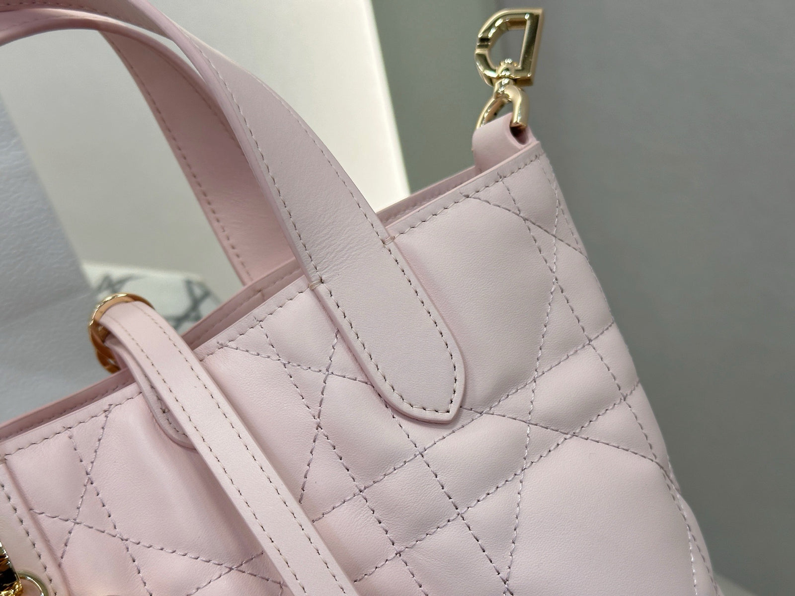 디올 버티컬 뚜주흐백 스몰,미디움