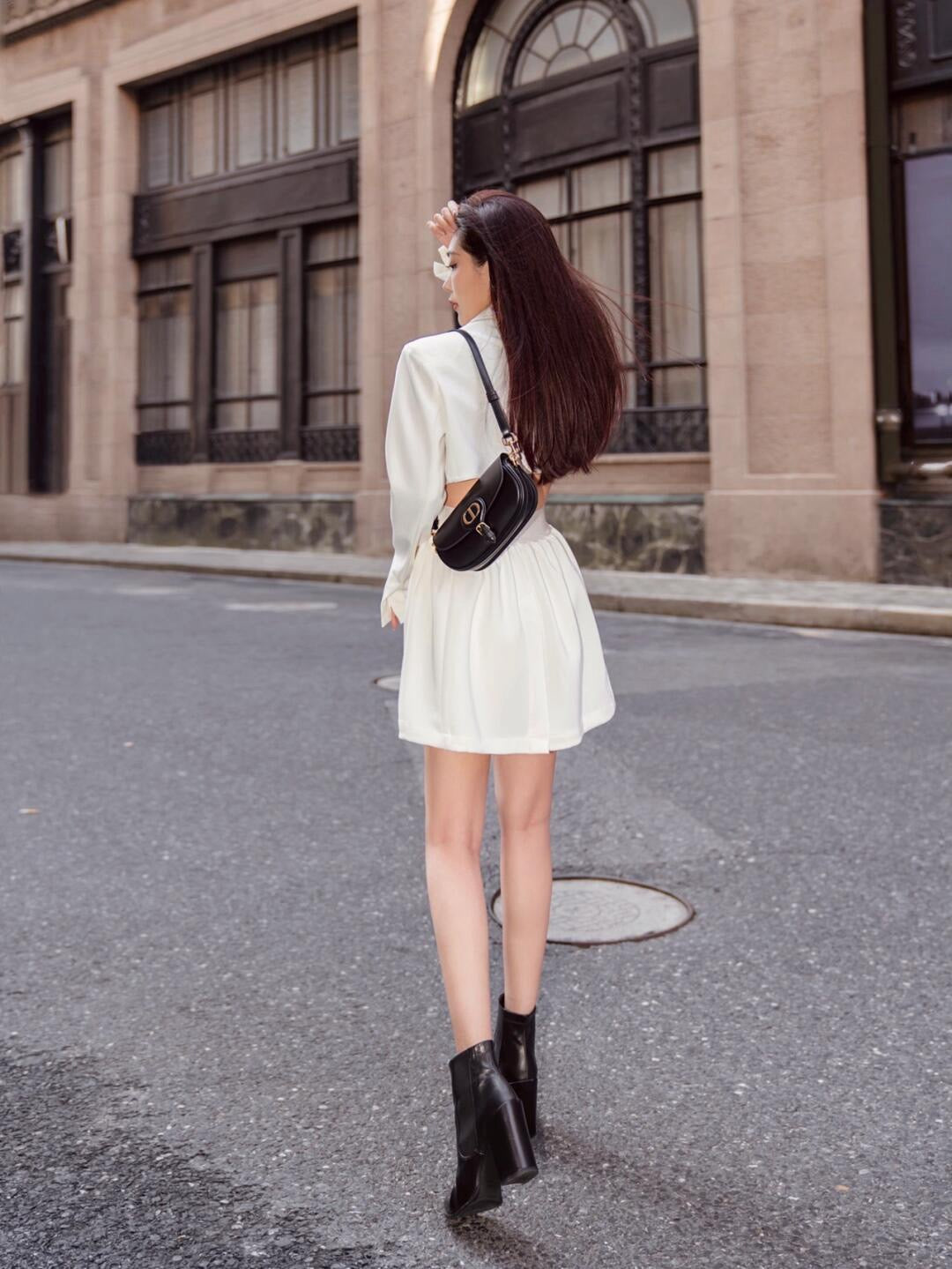 디올 바비백 레더 이스트웨스트