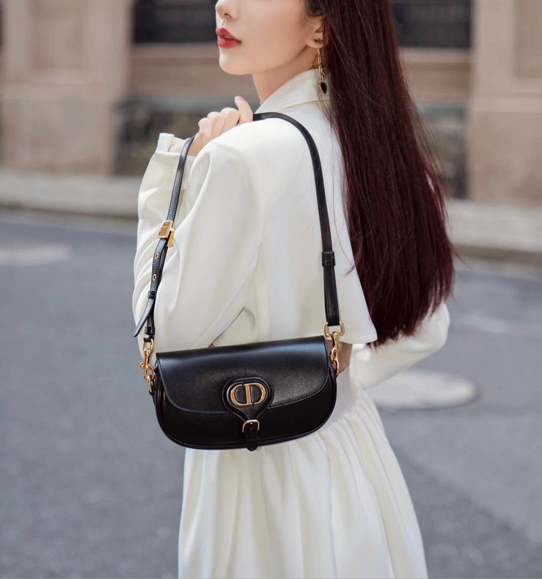 디올 바비백 레더 이스트웨스트