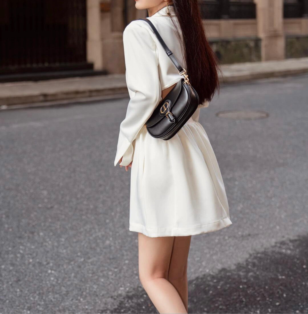 디올 바비백 레더 이스트웨스트