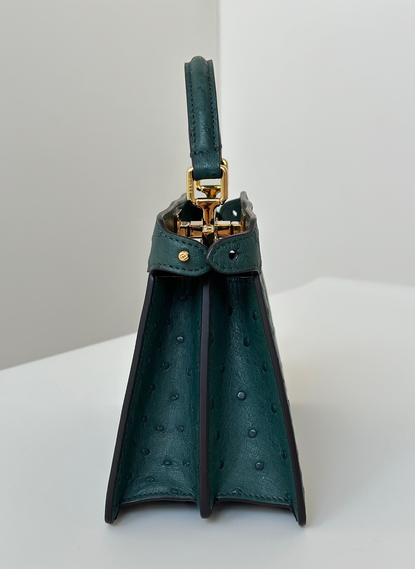 펜디 피카부 I See U 오스트리치 쁘띠