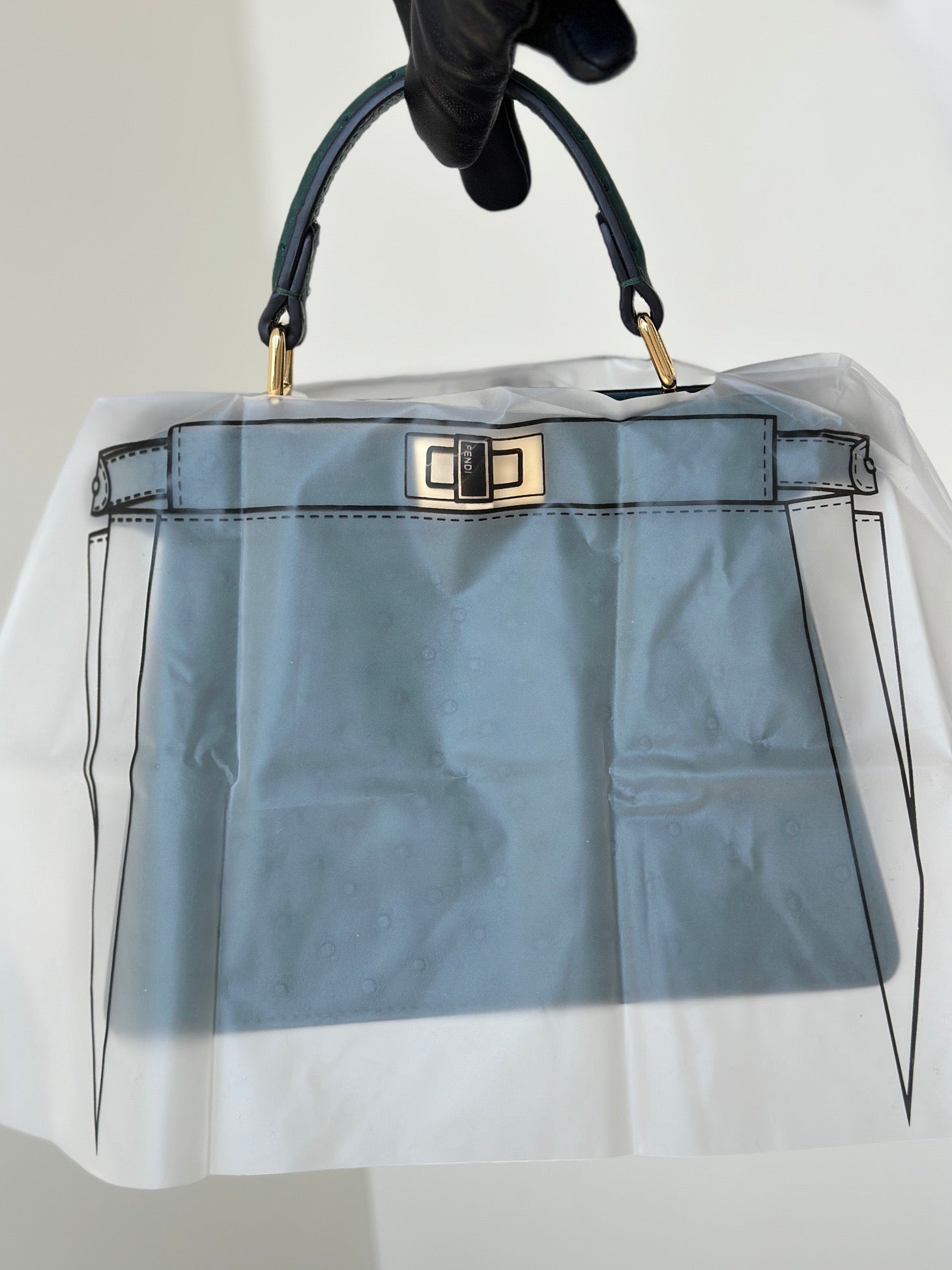 펜디 피카부 I See U 오스트리치 쁘띠