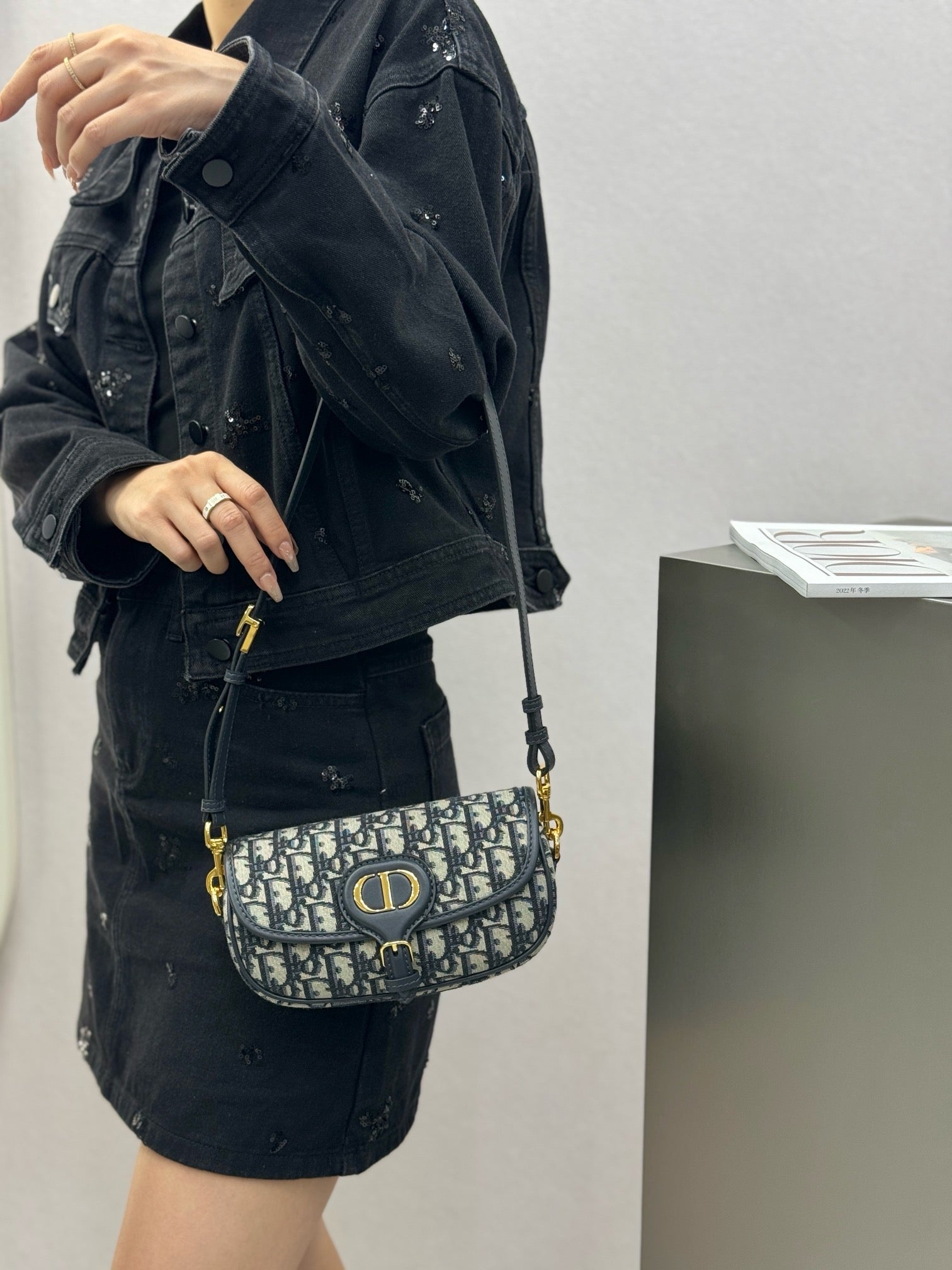 디올 오블리크 바비백 이스트웨스트