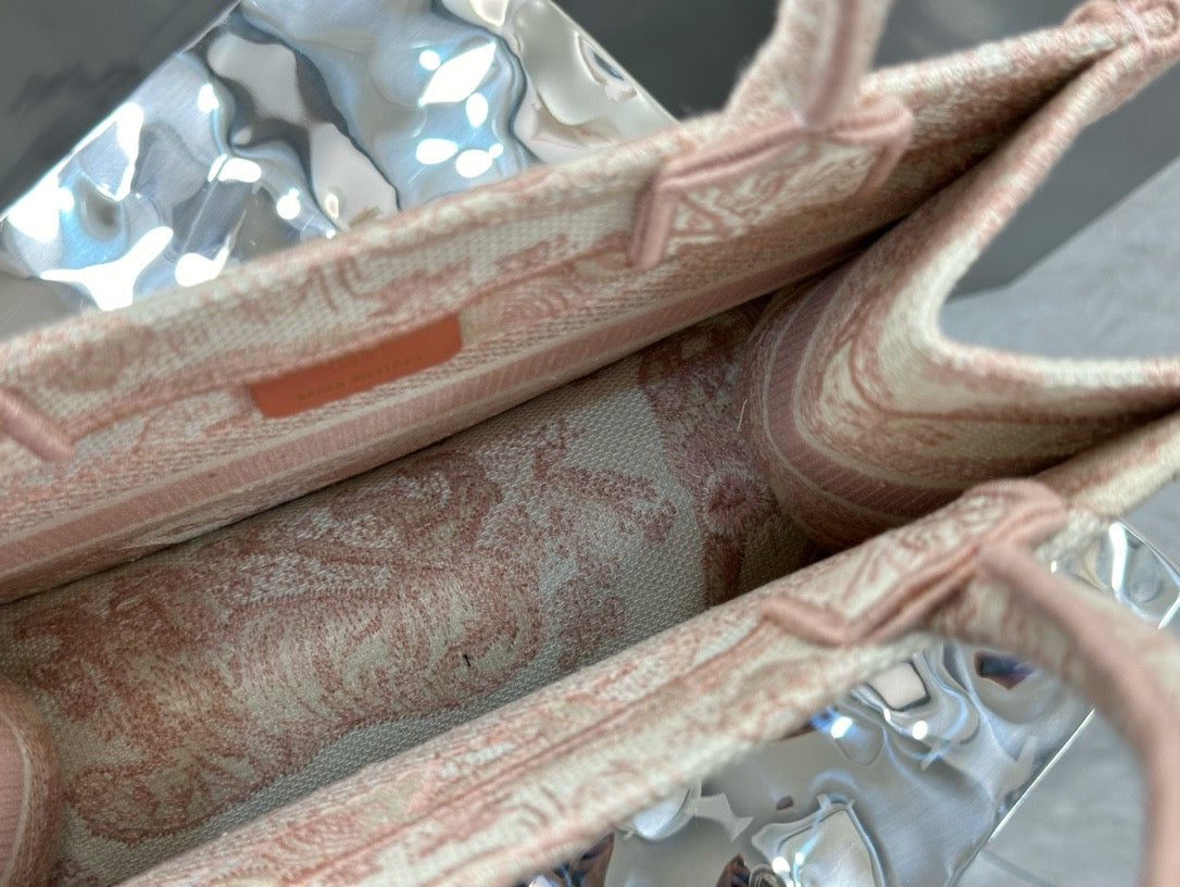 디올 트왈 드 주이 리버스 자수 북 토트백 스몰