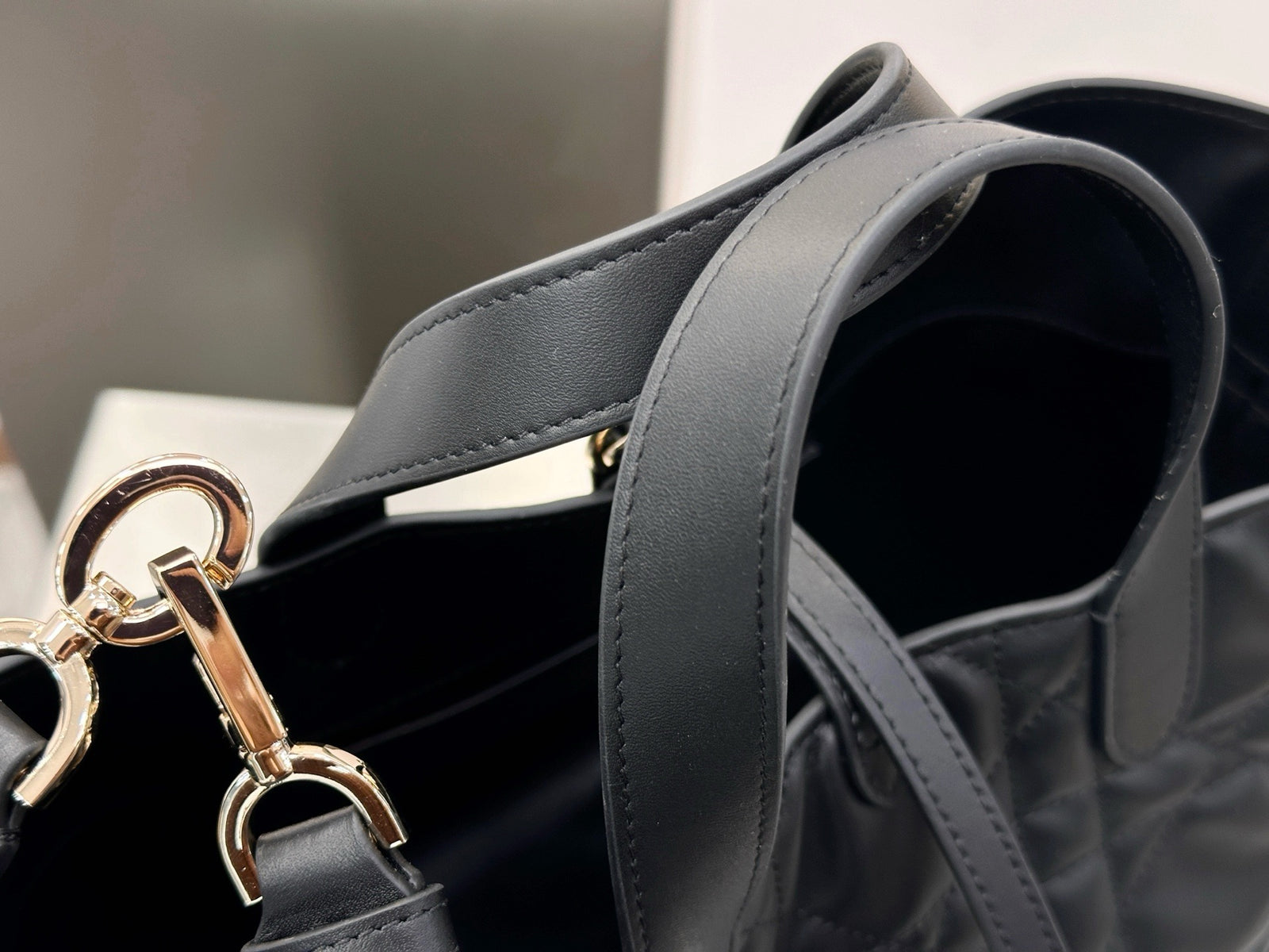 디올 버티컬 뚜주흐백 스몰,미디움