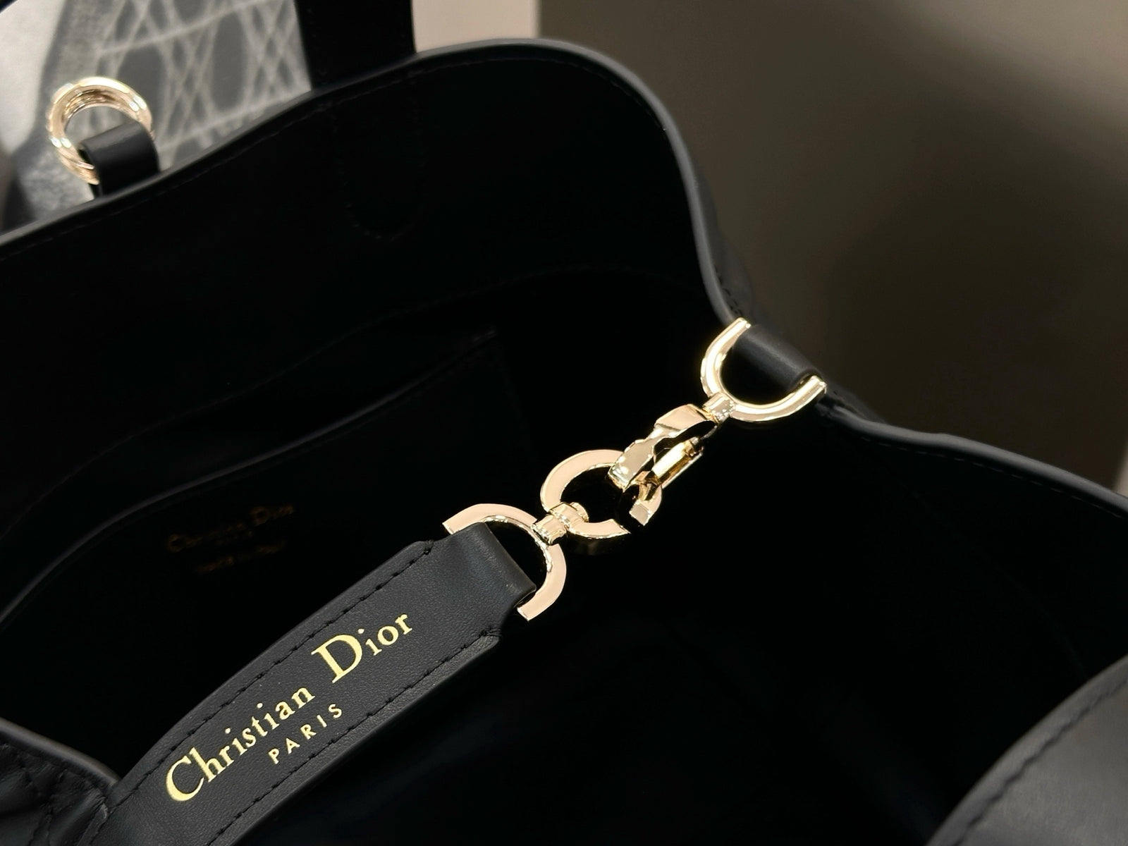 디올 버티컬 뚜주흐백 스몰,미디움