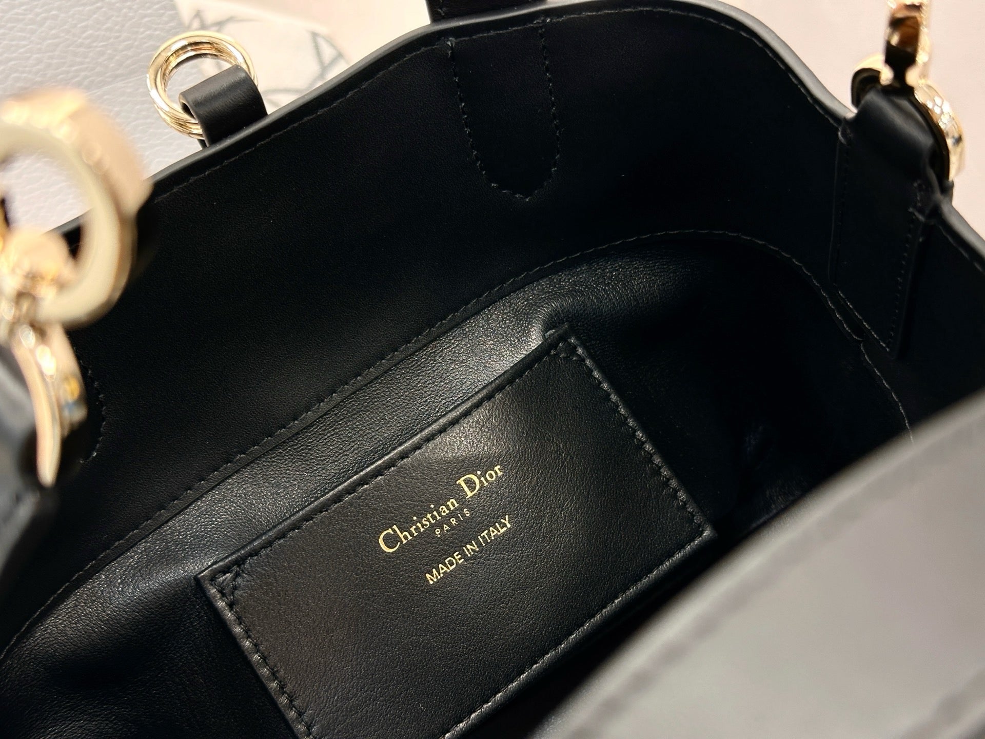 디올 버티컬 뚜주흐백 스몰,미디움