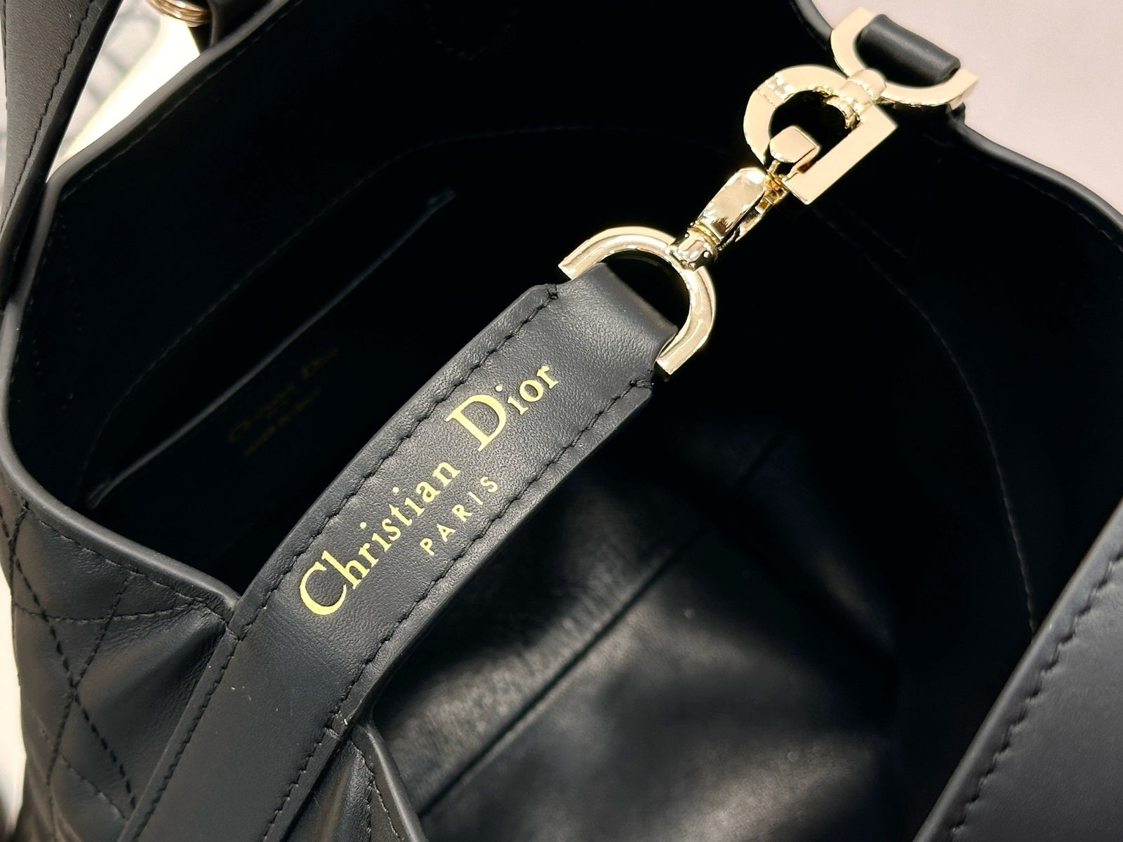 디올 버티컬 뚜주흐백 스몰,미디움