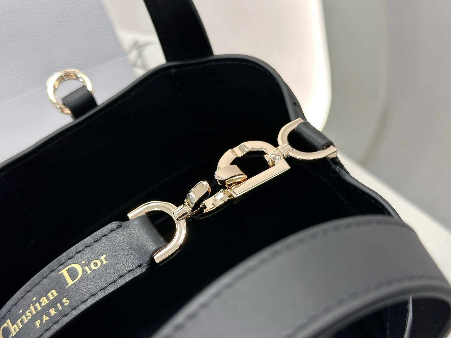 디올 버티컬 뚜주흐백 스몰,미디움