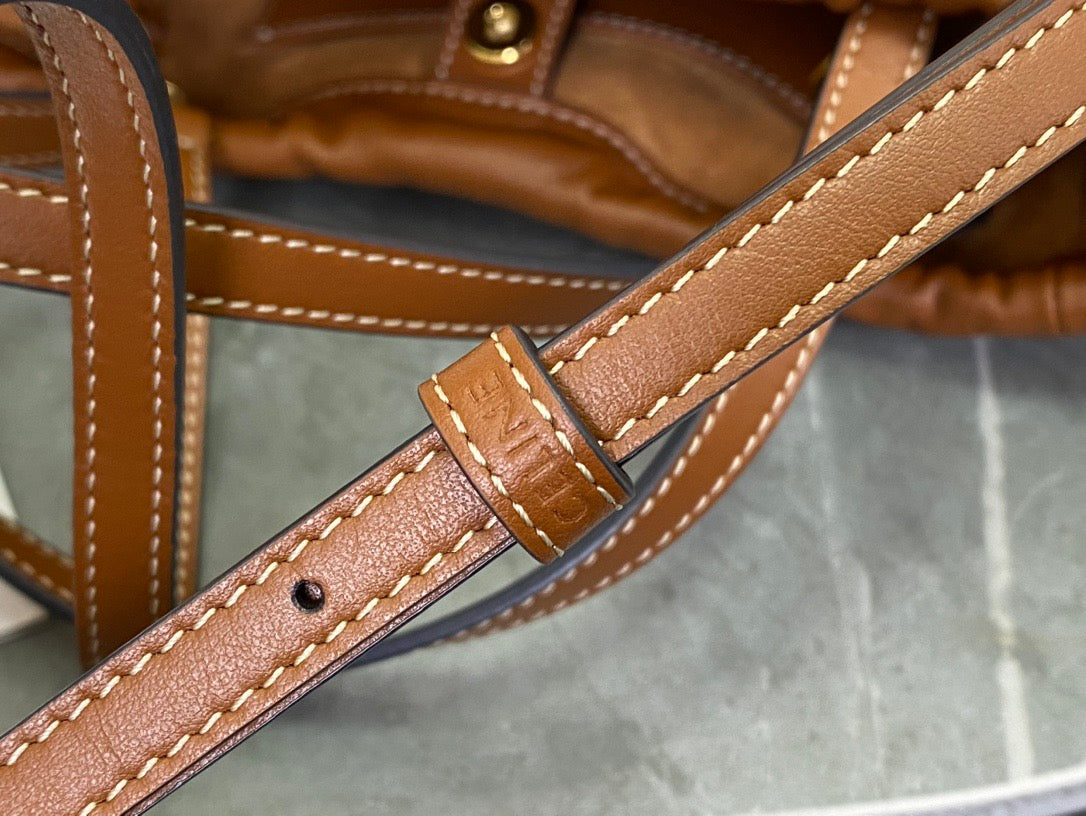 셀린느 퀴르 트리옹프 드로우스트링 카바스백 스몰