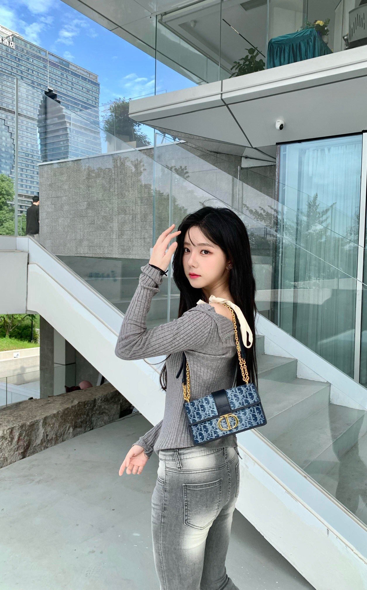 디올 데님 자카드 30몽테인 이스트웨스트 체인백