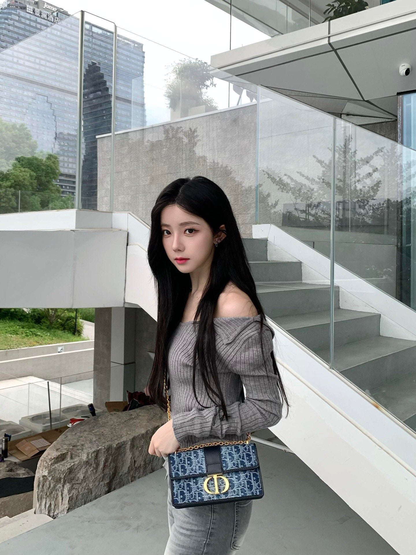 디올 데님 자카드 30몽테인 이스트웨스트 체인백