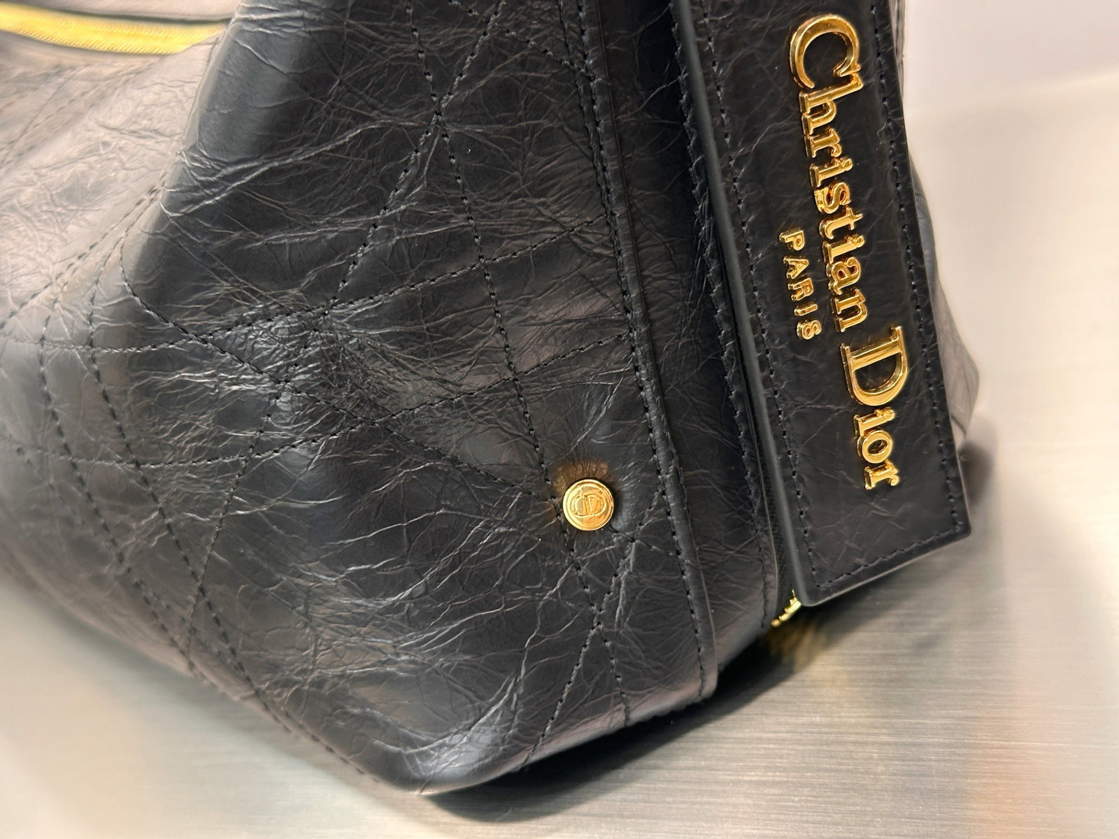 디올 매크로까나쥬 크링클 디저니백 미디움